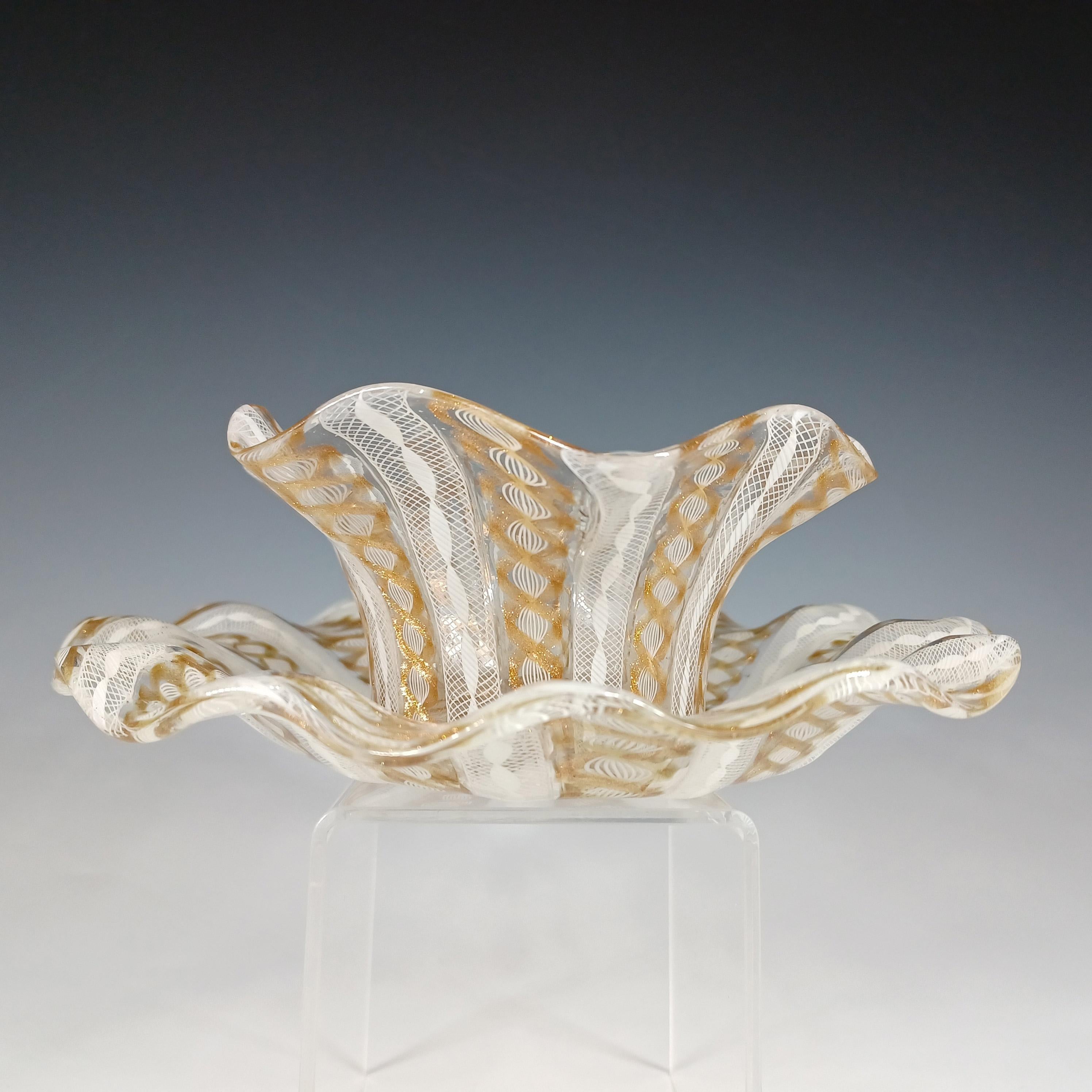 Juego de cuenco y plato de cristal Zanfirico y Aventurina de Murano Salviati Victoriano en venta