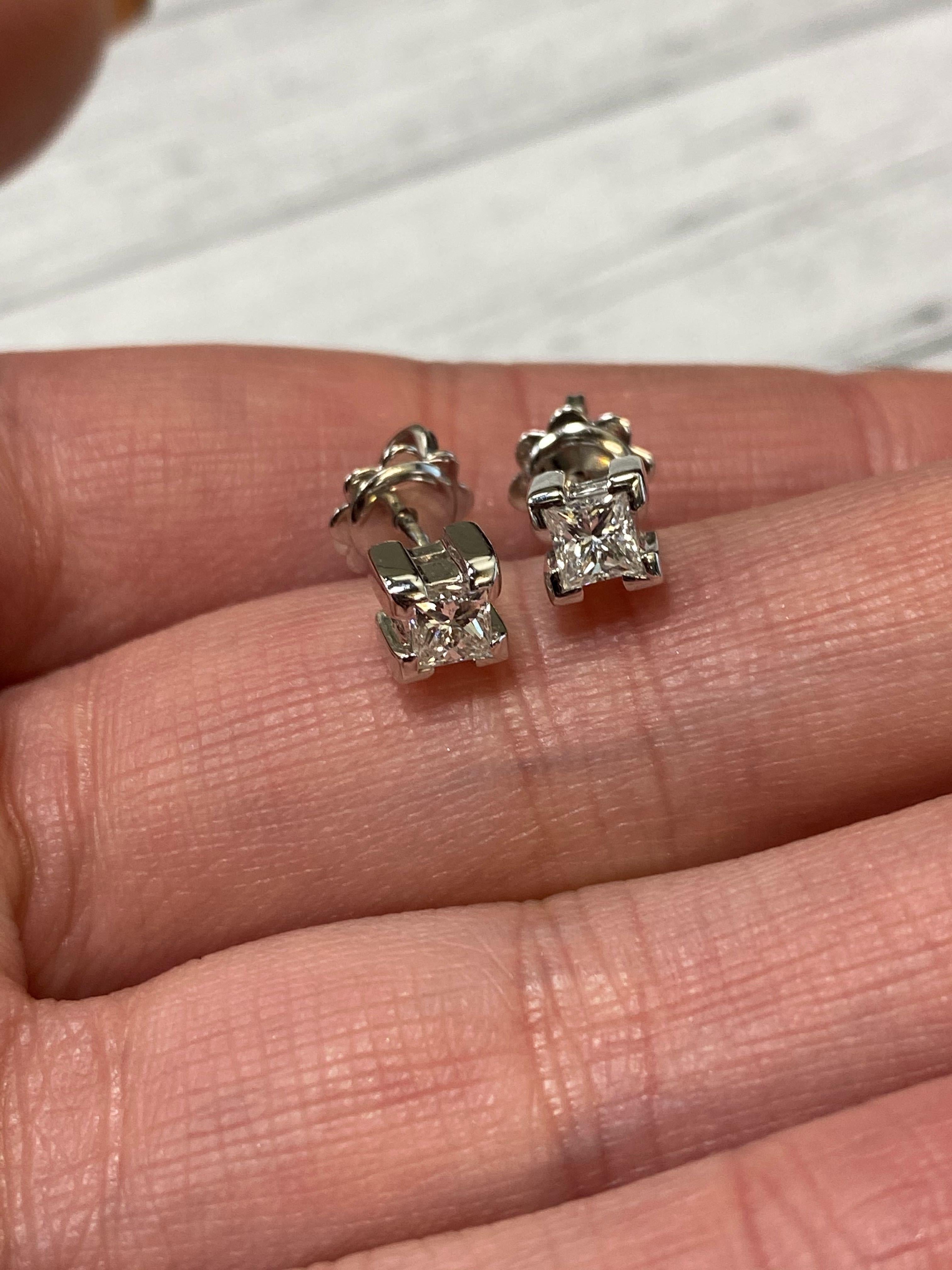 Salvini 18 Karat White Gold Diamond Princess Cut Stud Earrings In Excellent Condition In New York, NY