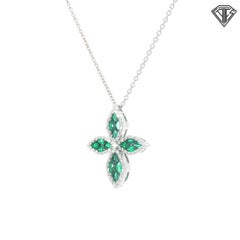 Collana con croce di smeraldi e diamanti in oro bianco 18 carati di Salvini, Made in Italy