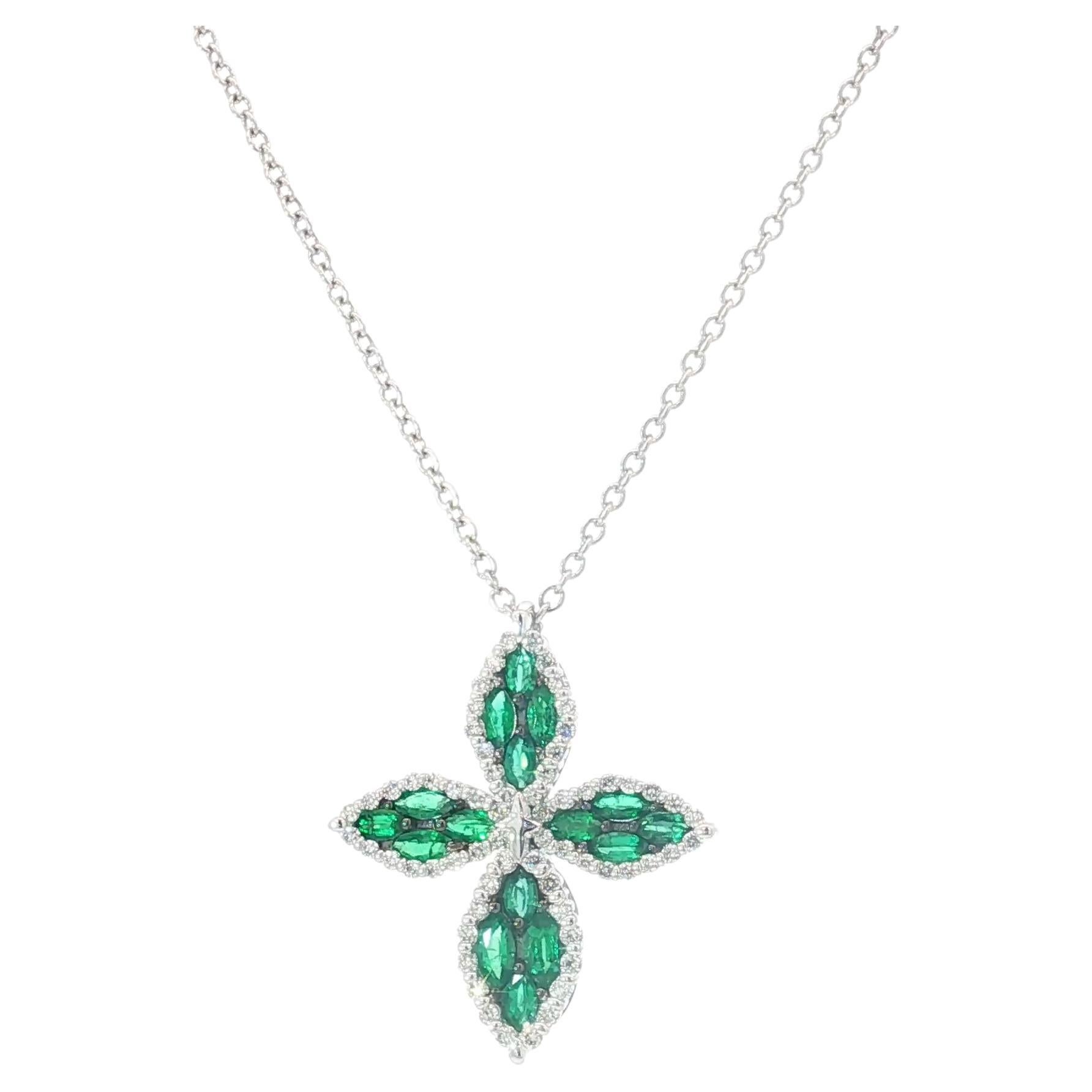 Collana con croce di smeraldi e diamanti in oro bianco 18 carati di Salvini, Made in Italy