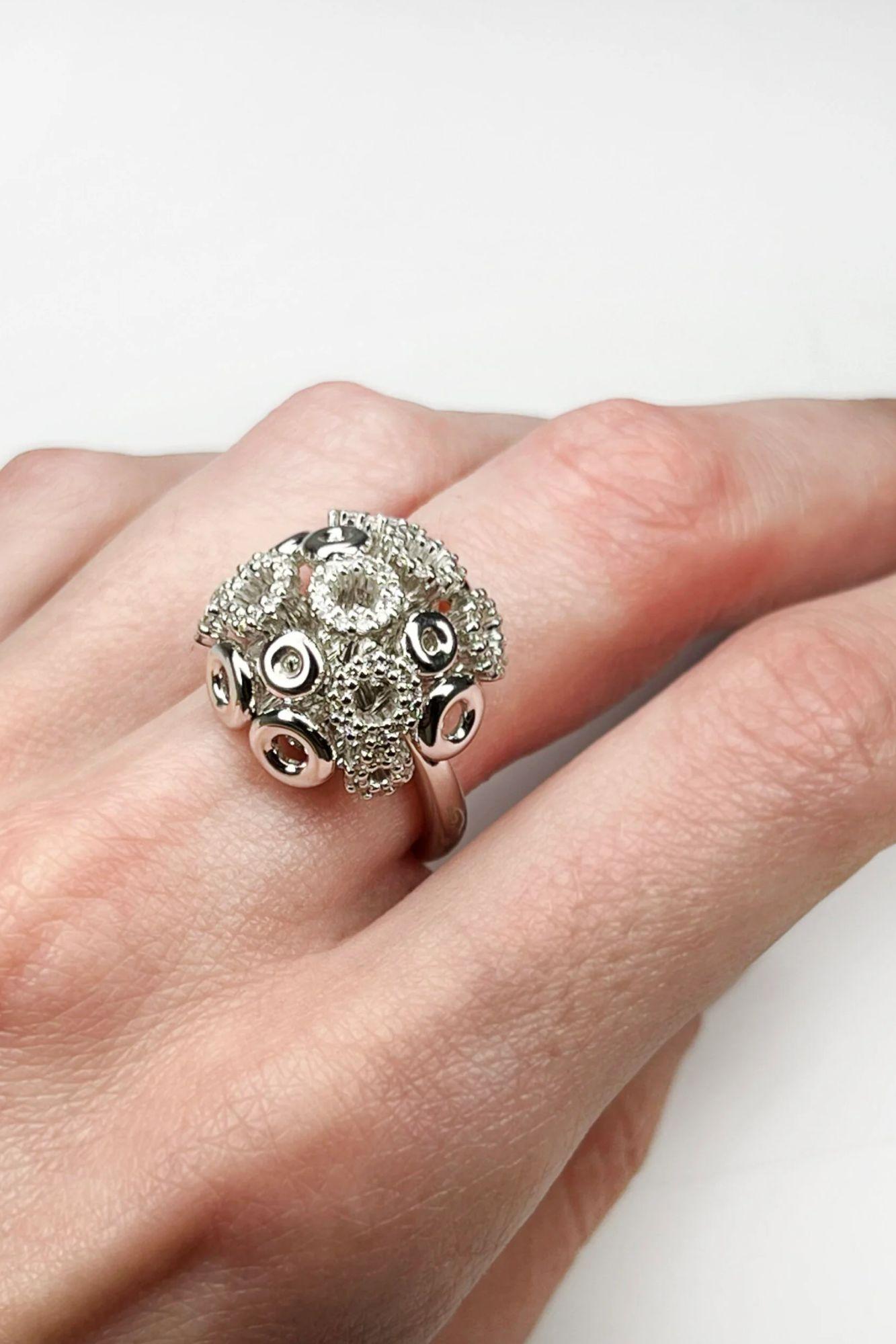 Women's Salvini 0.65 Carat Diamonds White Gold Ring For Sale
