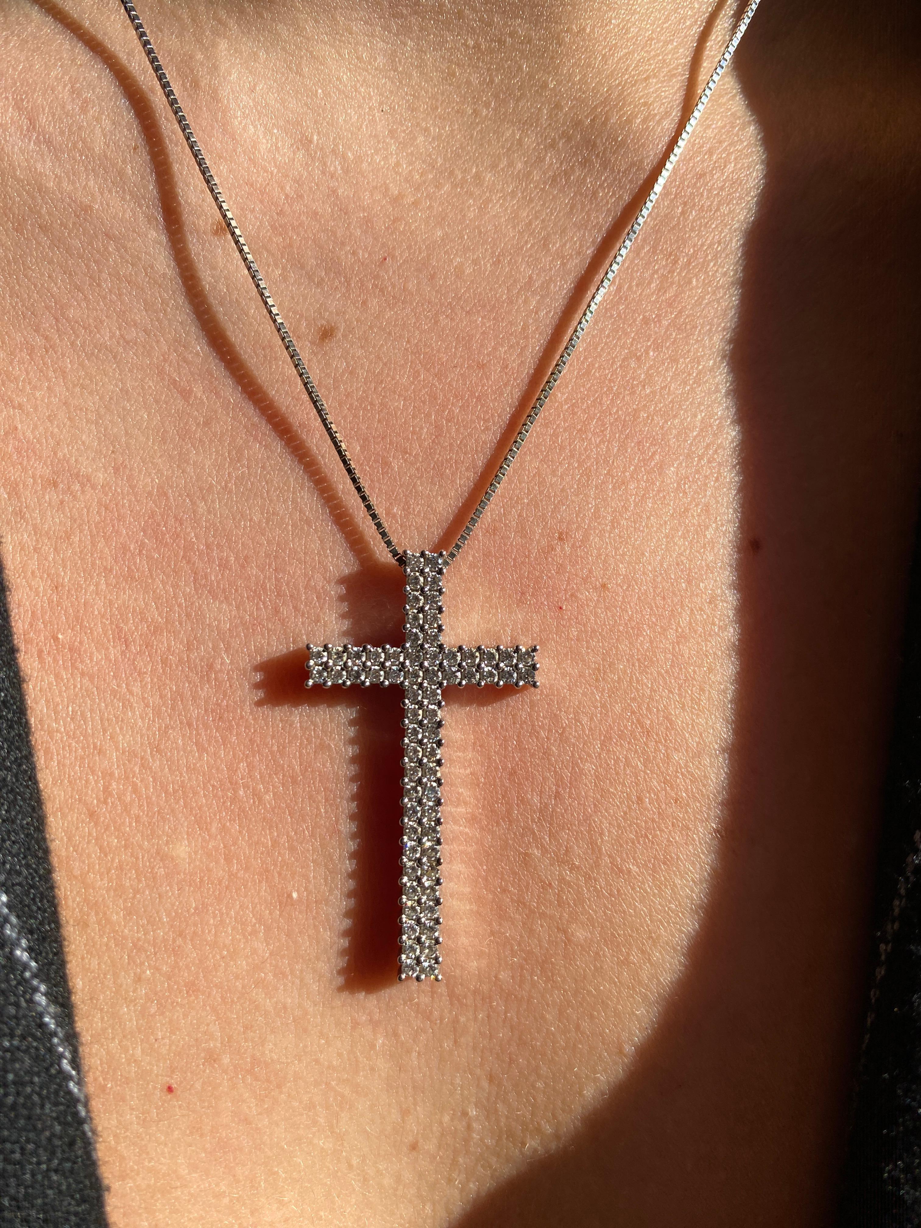 Salvini Moderne 1980er Jahre Diamanten Kreuz 18K Gold Würfelkette Halskette Anhänger im Zustand „Hervorragend“ in Rome, IT