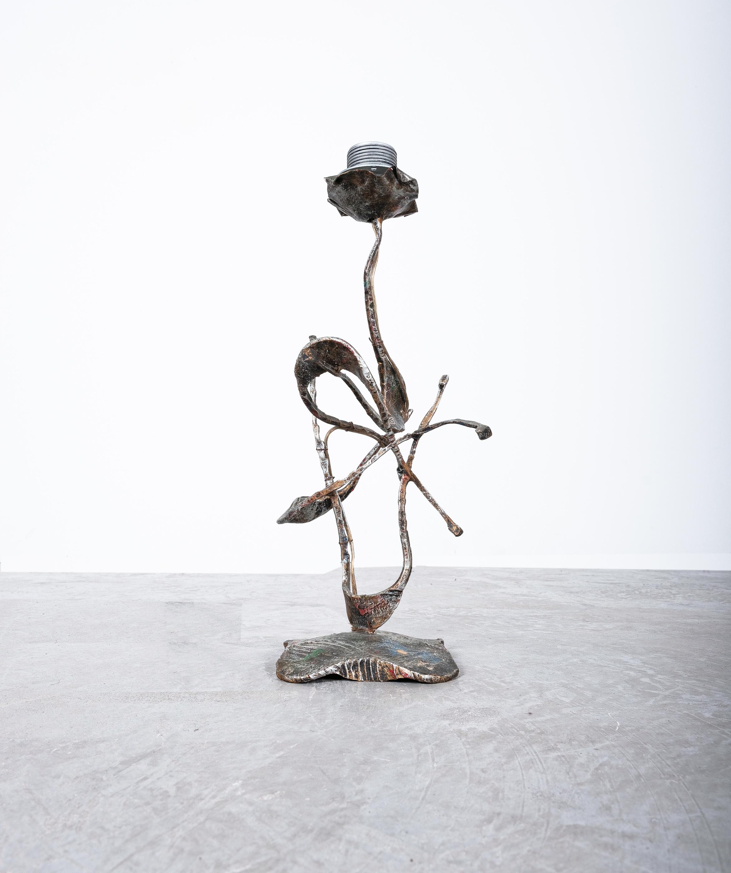 Ferro Lampada da tavolo artistica brutalista in ferro di Salvino Marsura, Italia, 1960 in vendita