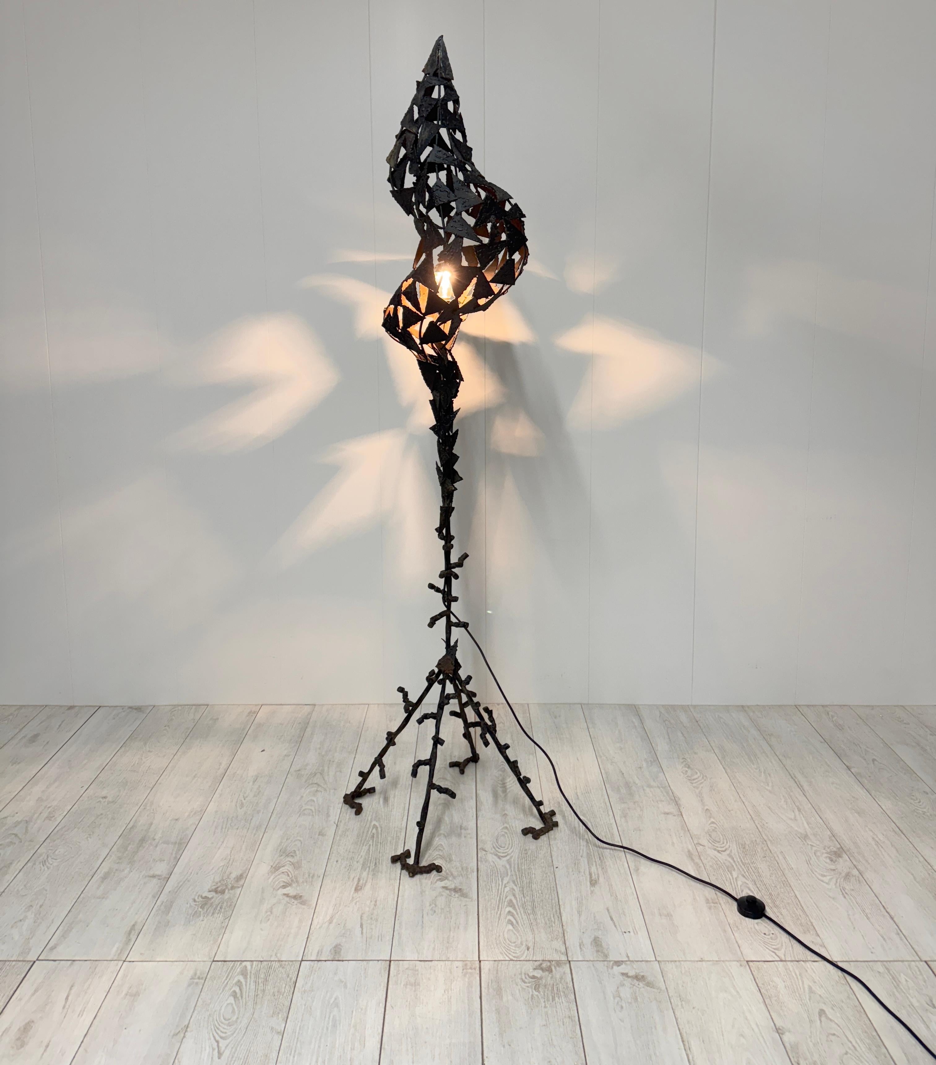 Ferro Salvino Marsura, Lampada da terra, prod. Nuova Arte Marsura, anni '70 in vendita