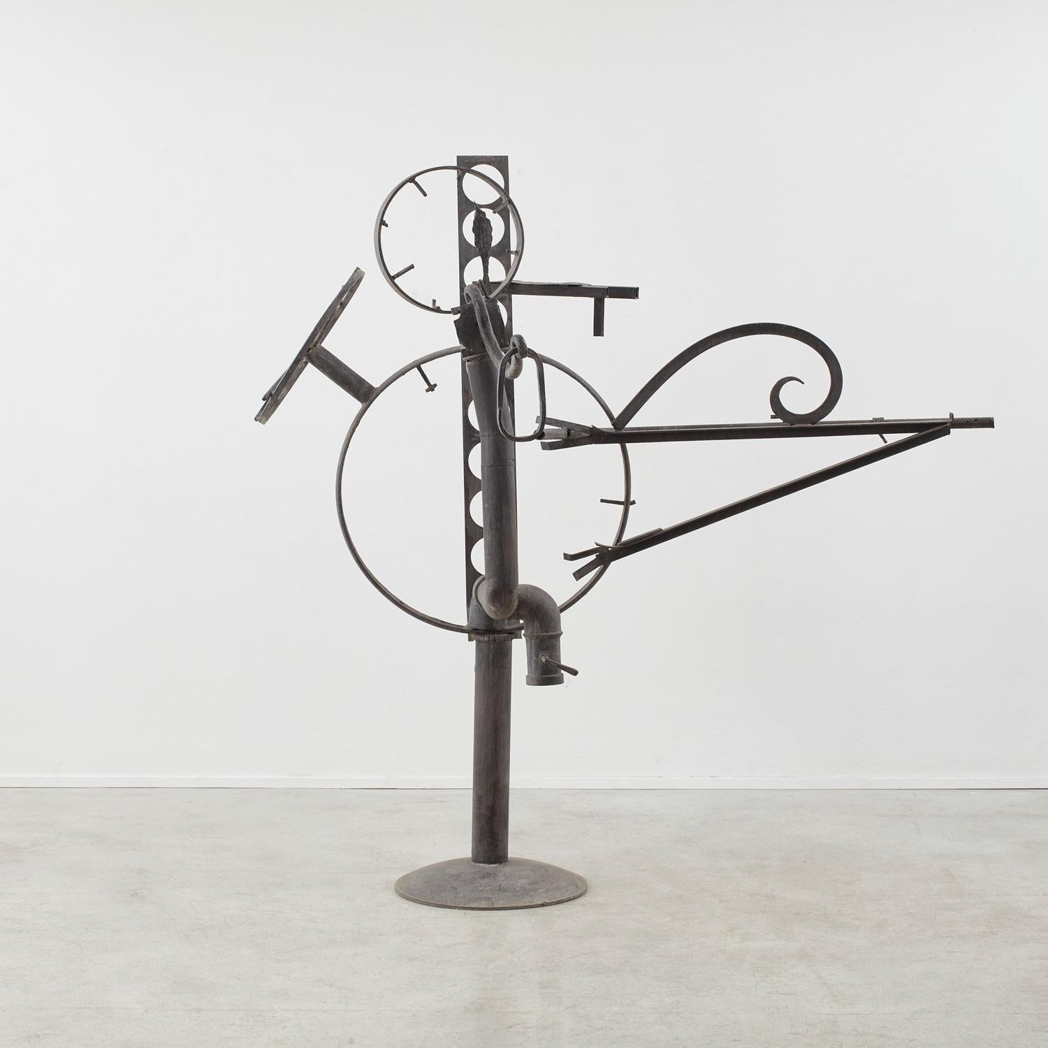 Cogs, pipes and toothed lines are held in equilibrium. The Trebbiatrice is a composition that renews itself each time you walk around it. There is a lingering sense of momentum and industry that ticks through this arresting piece.

The piece is in