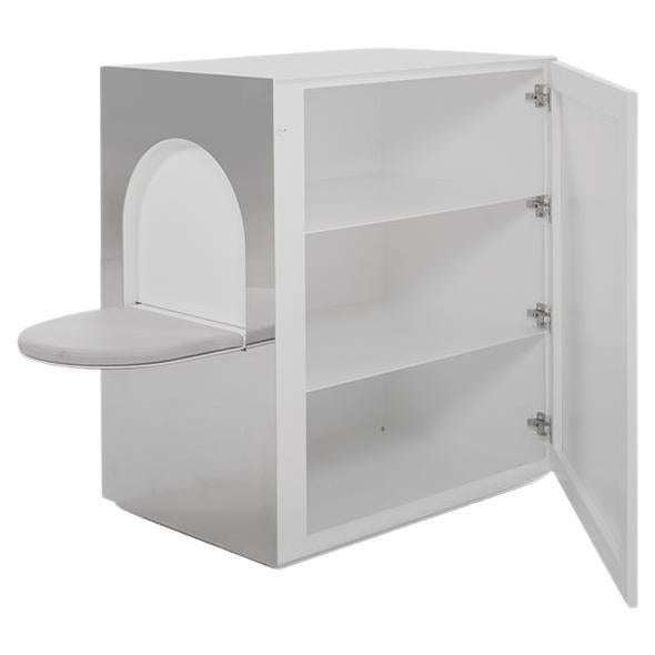 Série « bêtes » de Sam Chermayeff miroir buffet contemporain blanc à assise en acier