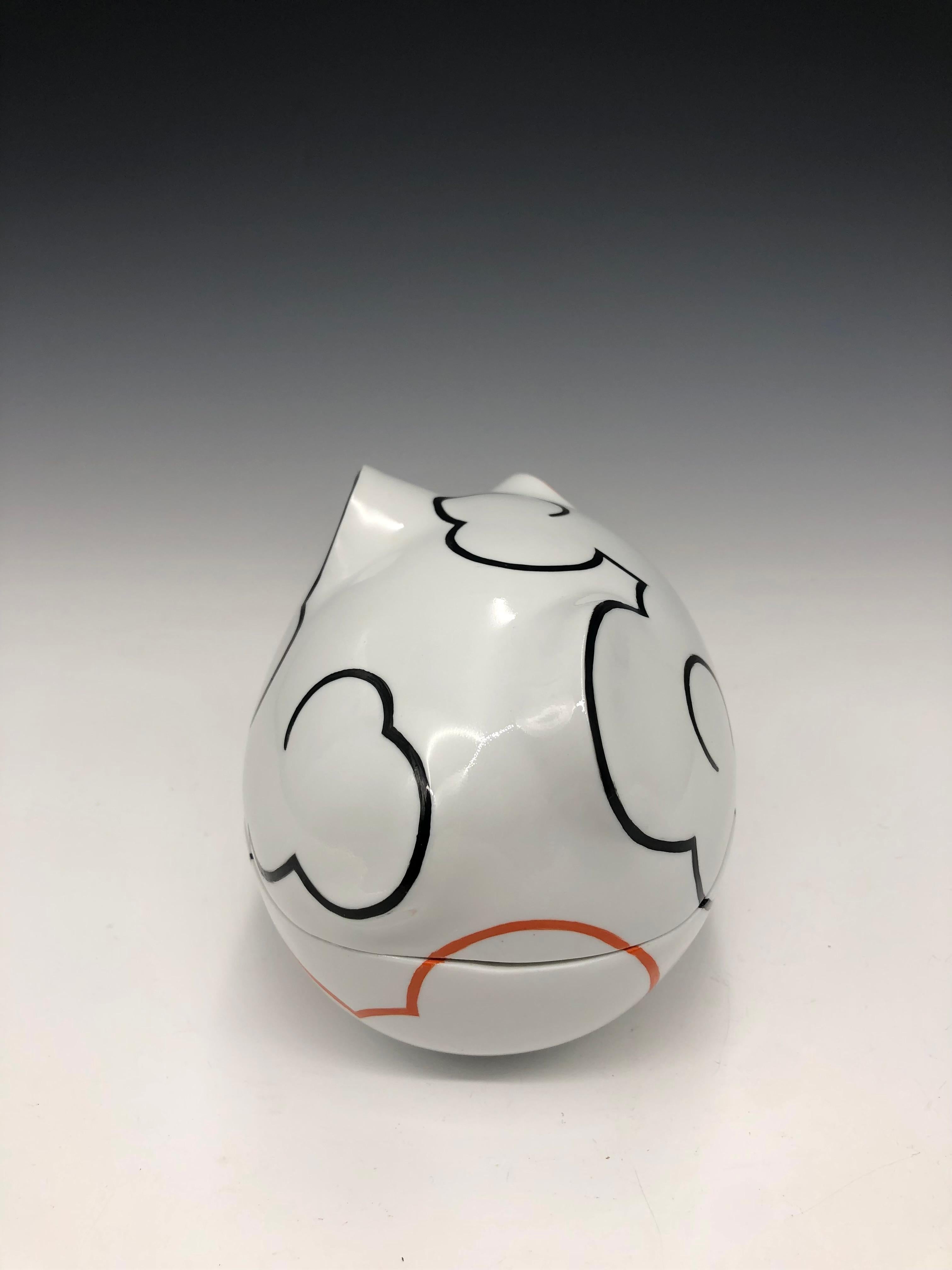 Boîte à nuages en céramique - Boîte en porcelaine blanche avec détails noirs et orange en vente 2