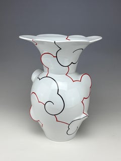 Jarrón Nube Acampanada, Sam Chung, 2025, Porcelana, Pintura sobrevidriada, Vasija