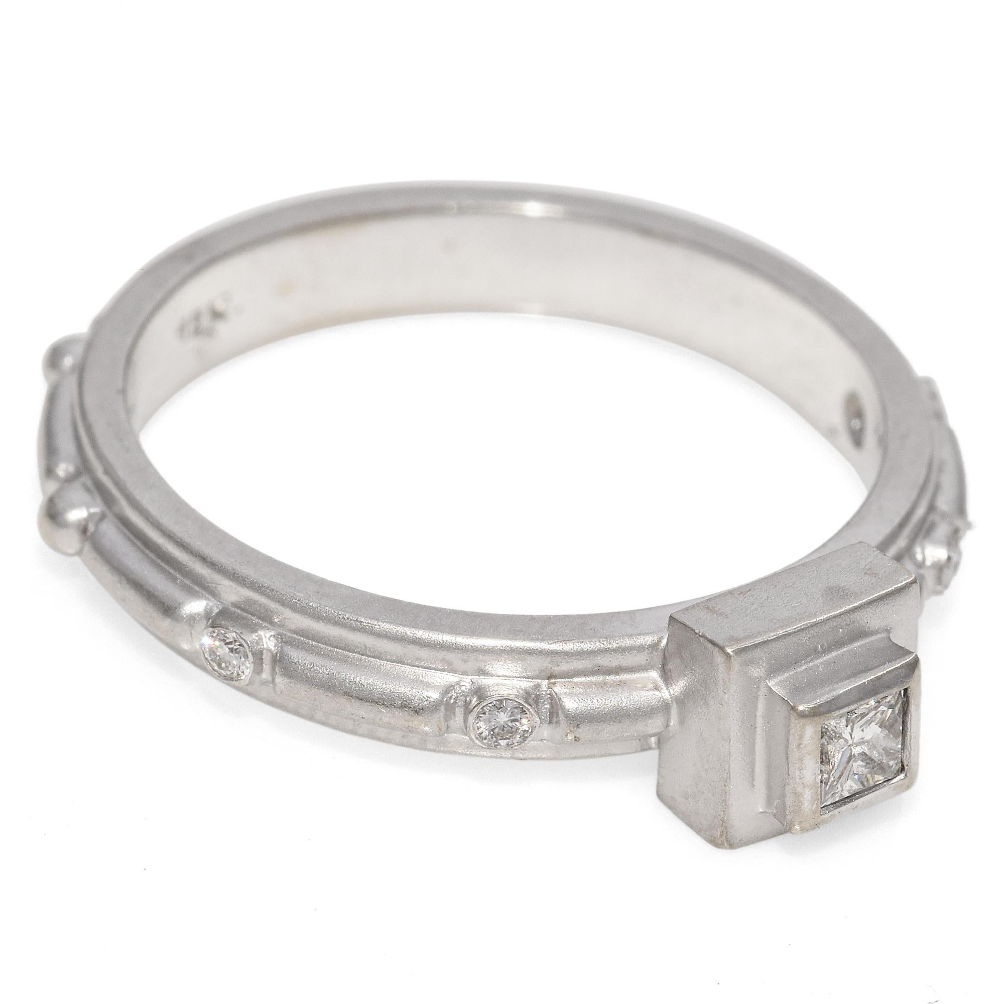 Sam Lehr 18k White Gold Matte Finish Geometric Diamond Ring In Good Condition For Sale In New York, NY