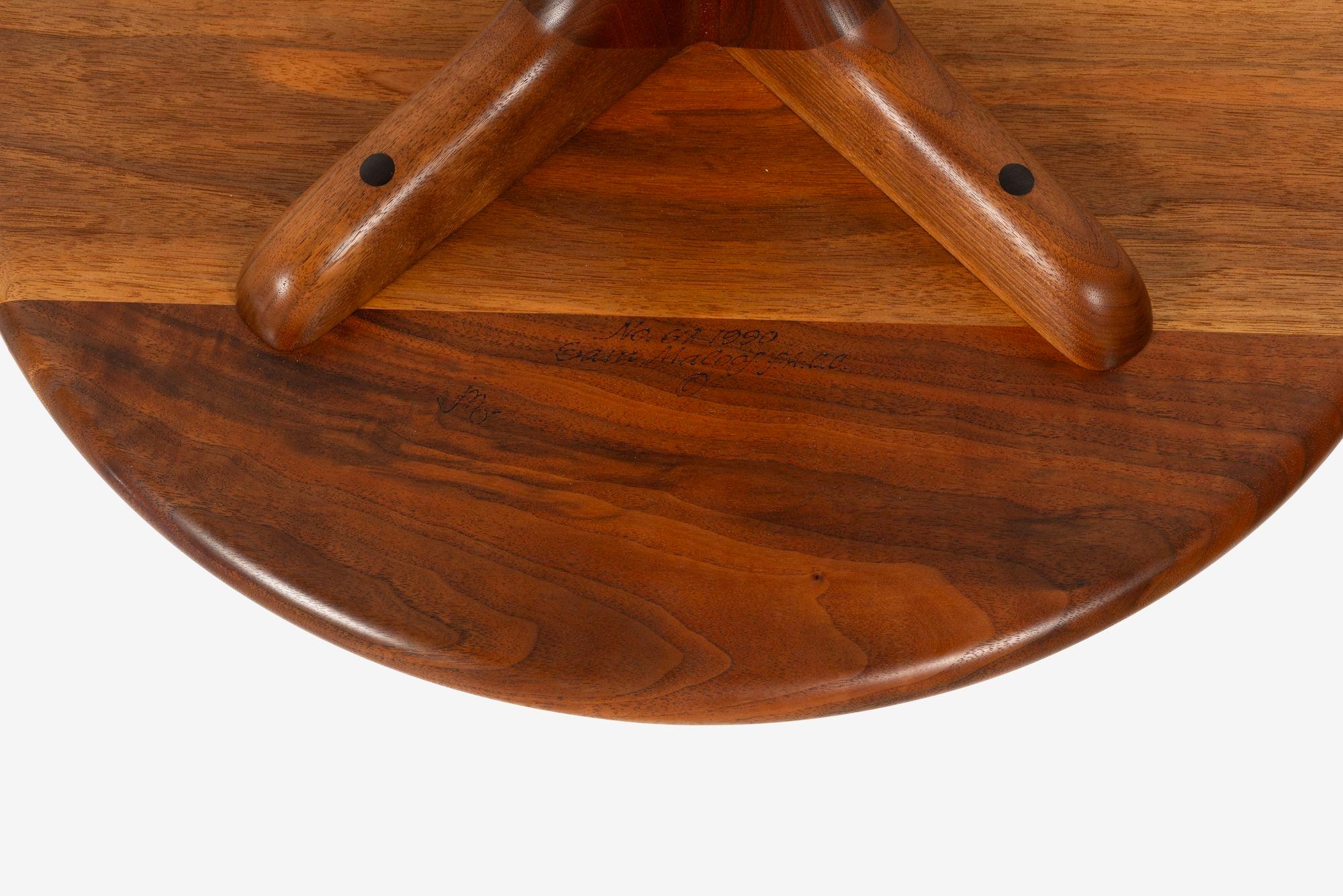 Fin du 20e siècle Table d'appoint Sam Maloof American Craft en noyer huilé 1990c. en vente