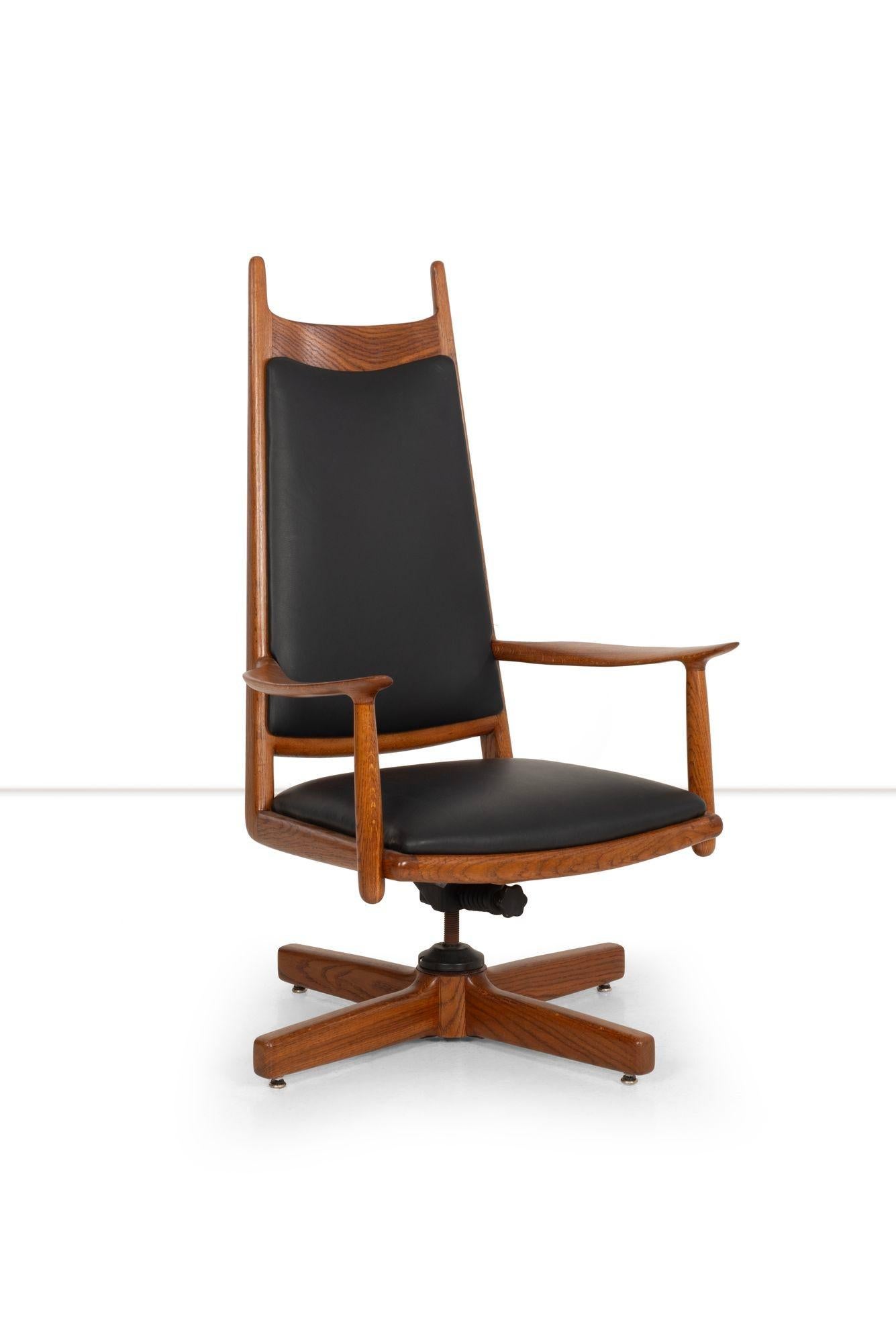 American Craftsman Sam Maloof Chaise de bureau à dossier haut et à cornes en vente