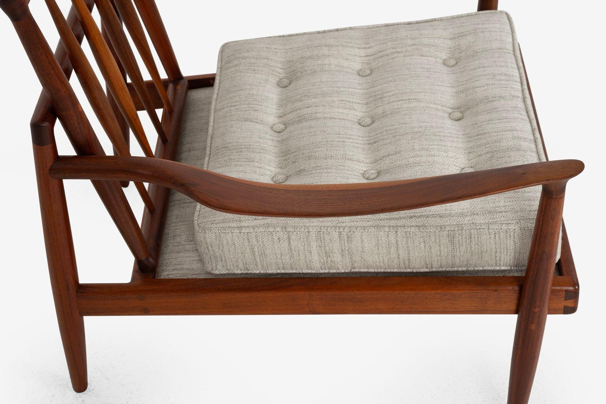 Sedia da salotto Sam Maloof Hunter in noce massiccio oliato  1950s in vendita 1