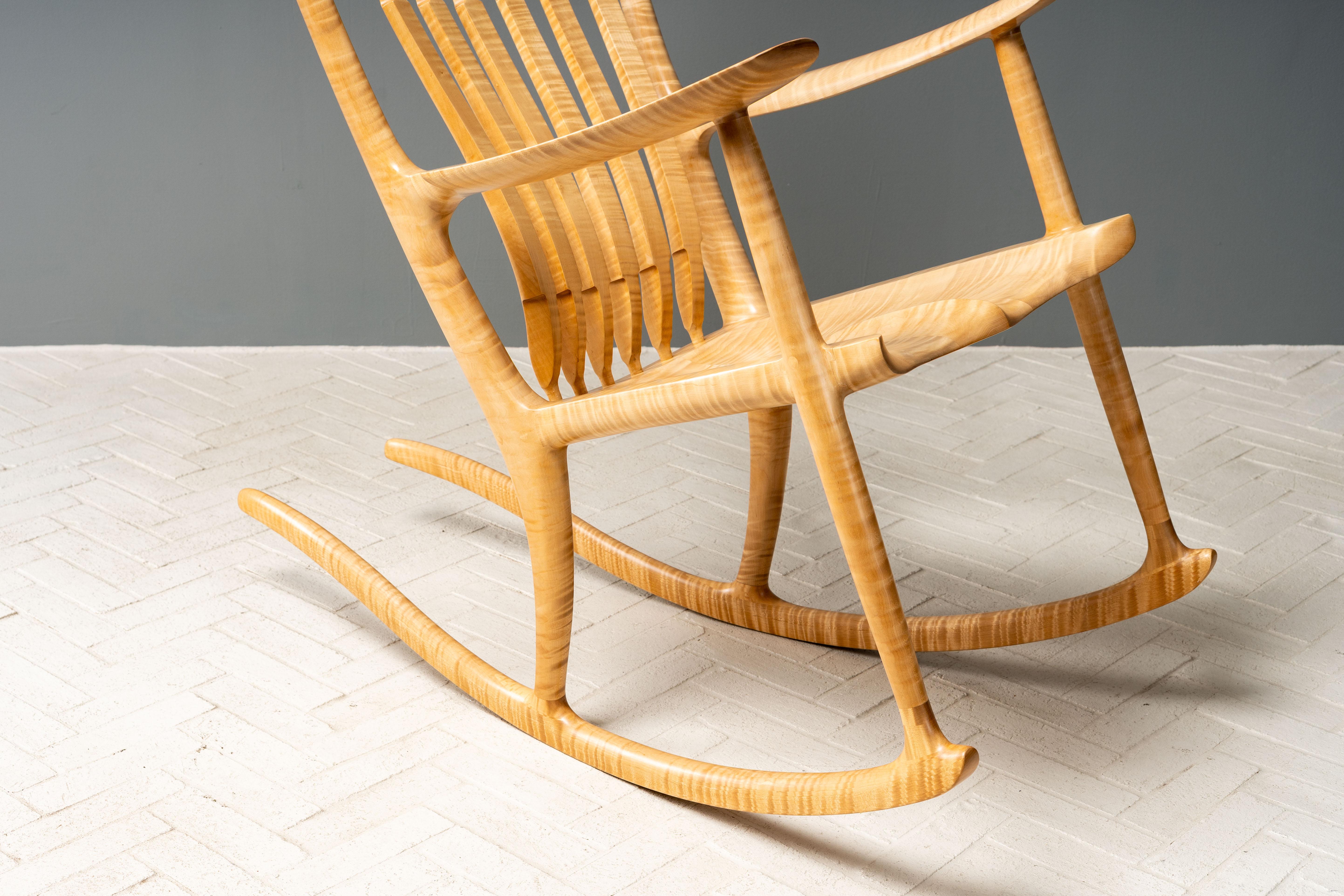 Mecedora de arce estilo tigre Sam Maloof en venta 1