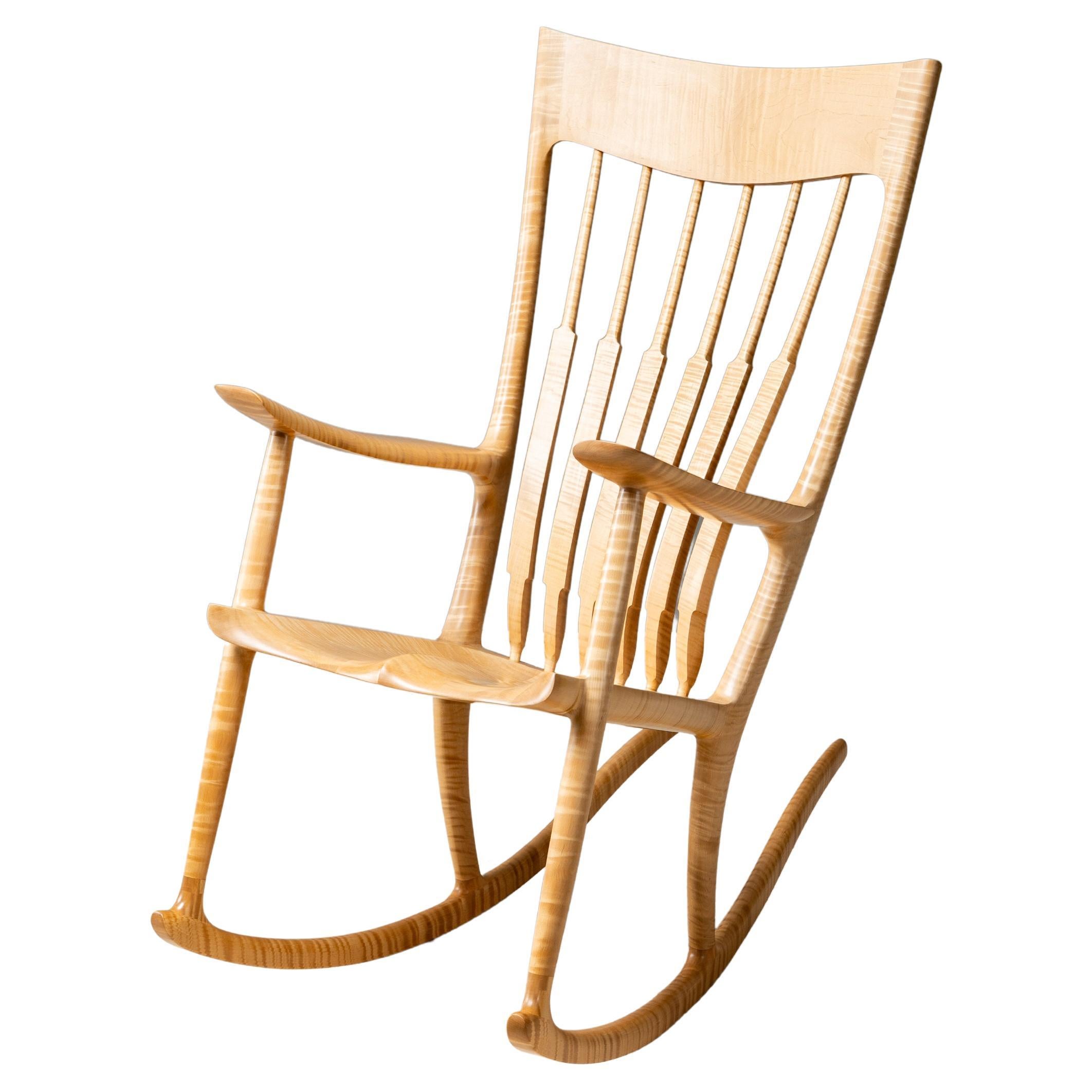Mecedora de arce estilo tigre Sam Maloof en venta