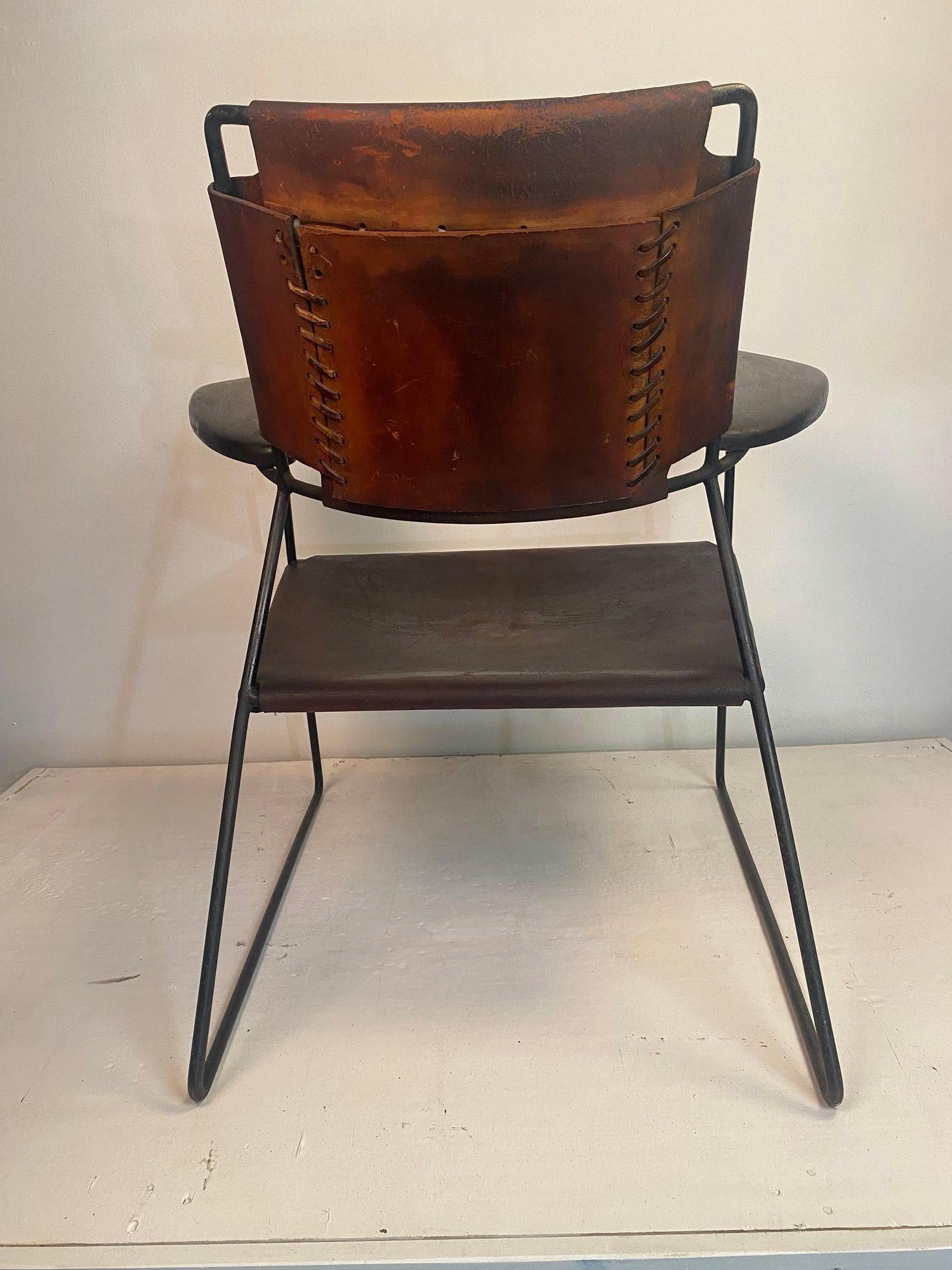 Sam Resnick Putney Lounge Chair In Good Condition For Sale In Asbury Park, NJ