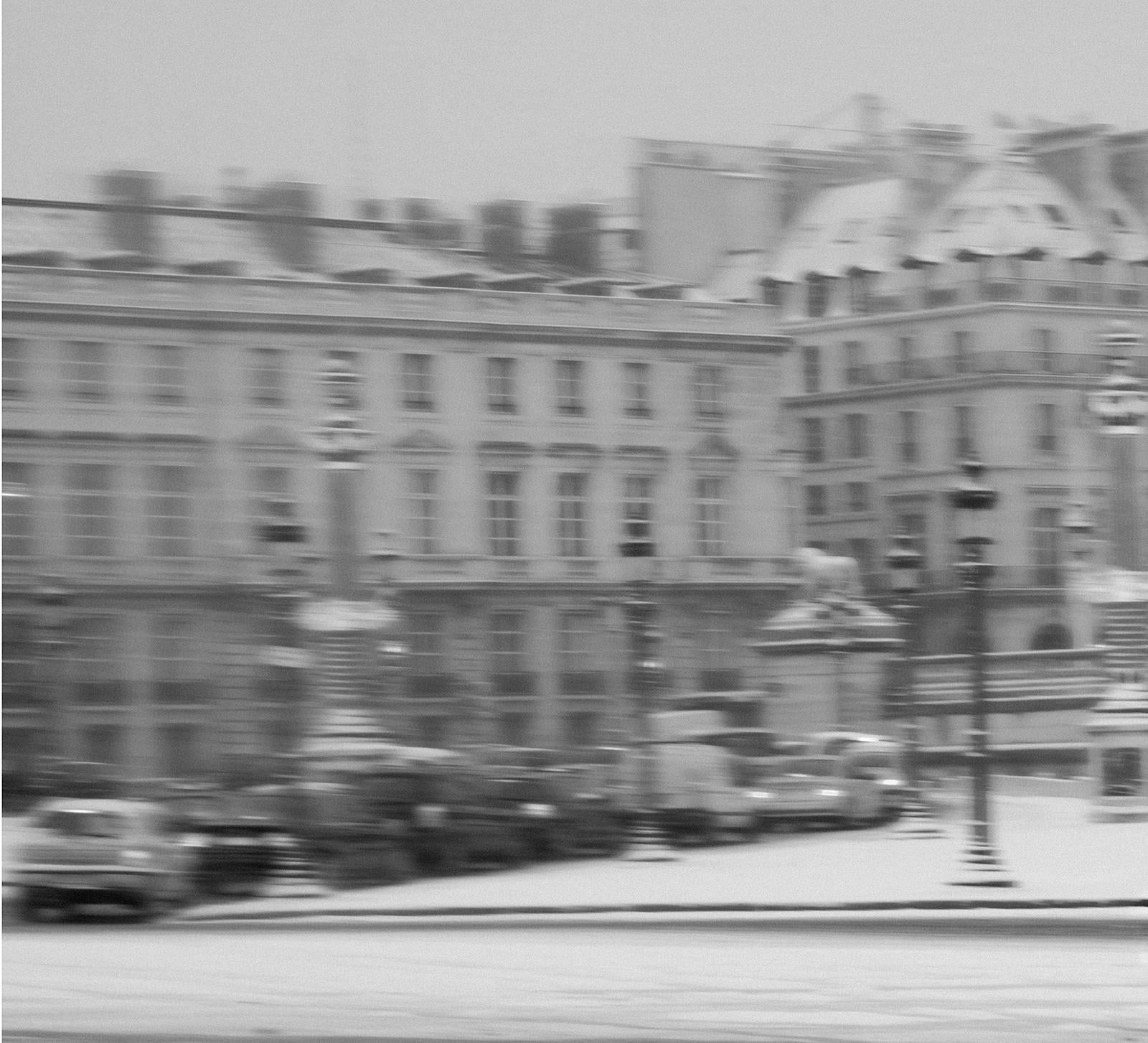 Concorde- Limited edition contemporary art print, City, Black white, Mouvement - Modern Photograph by Sam Thomas