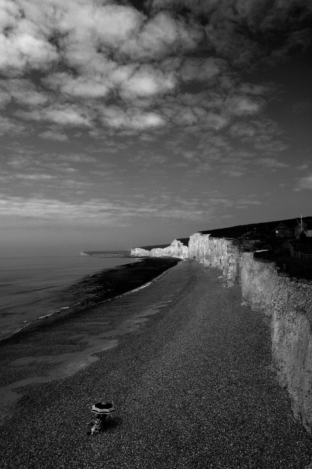 AM Contemporary - Tirage d'art de paysage en édition limitée, signé, noir et blanc. 