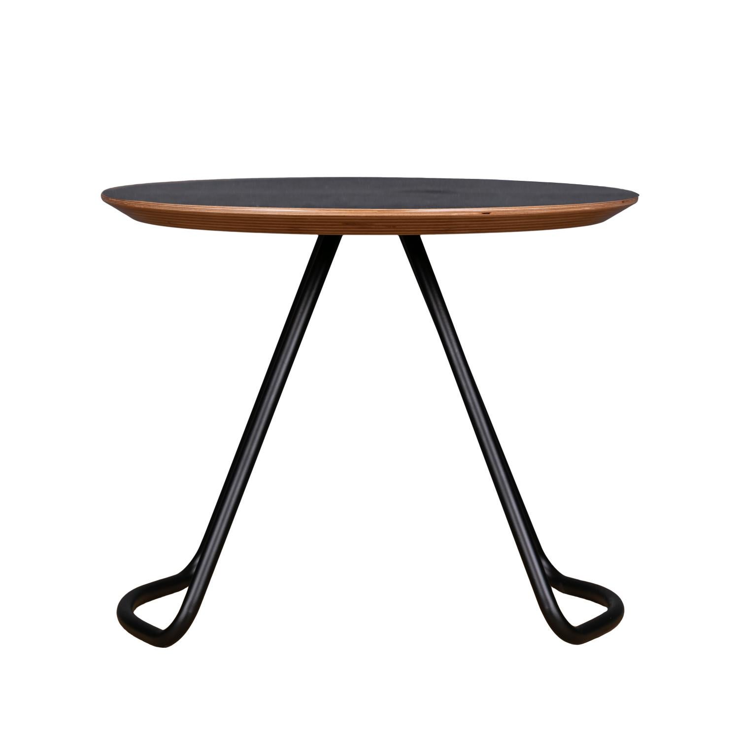 Sama coffee table is part of the Sama collection, which provides functionality through simple, yet striking and sculptural forms that add a unique and elegant touch to its environment.

Inspired by the poetry of whirling costumes worn in Sama