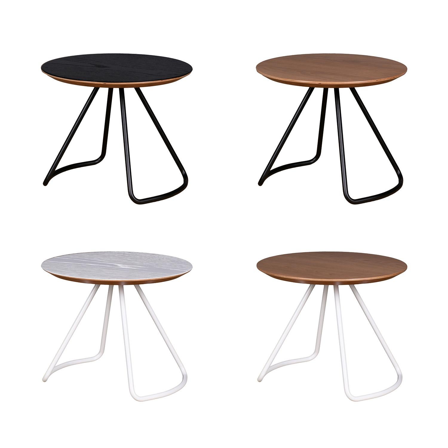Peint Table basse Sama, table basse moderne contemporaine et minimaliste en chêne noir et métal noir en vente