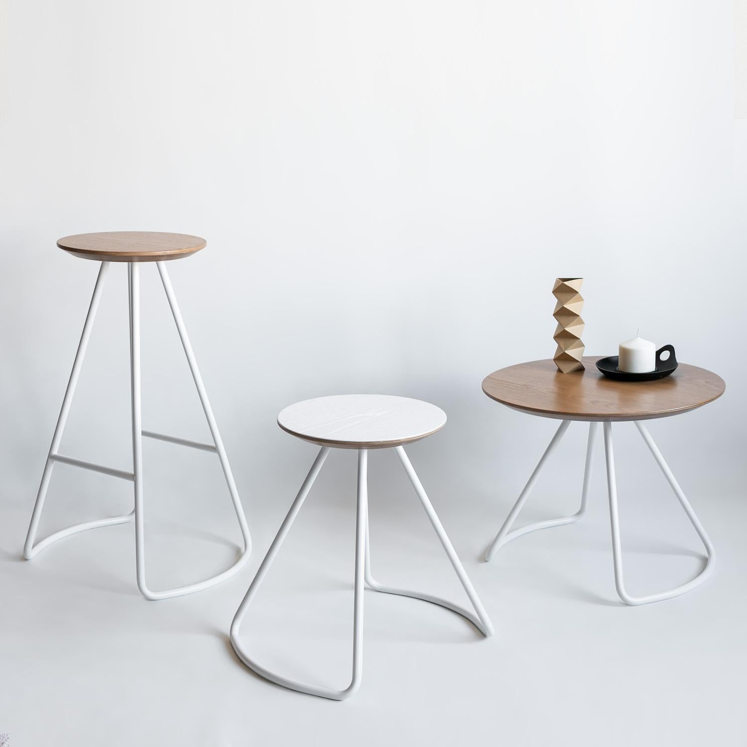 Peint Table Basse Sama, Table Basse Contemporaine Moderne Minimaliste en Chêne Naturel et Métal Blanc en vente