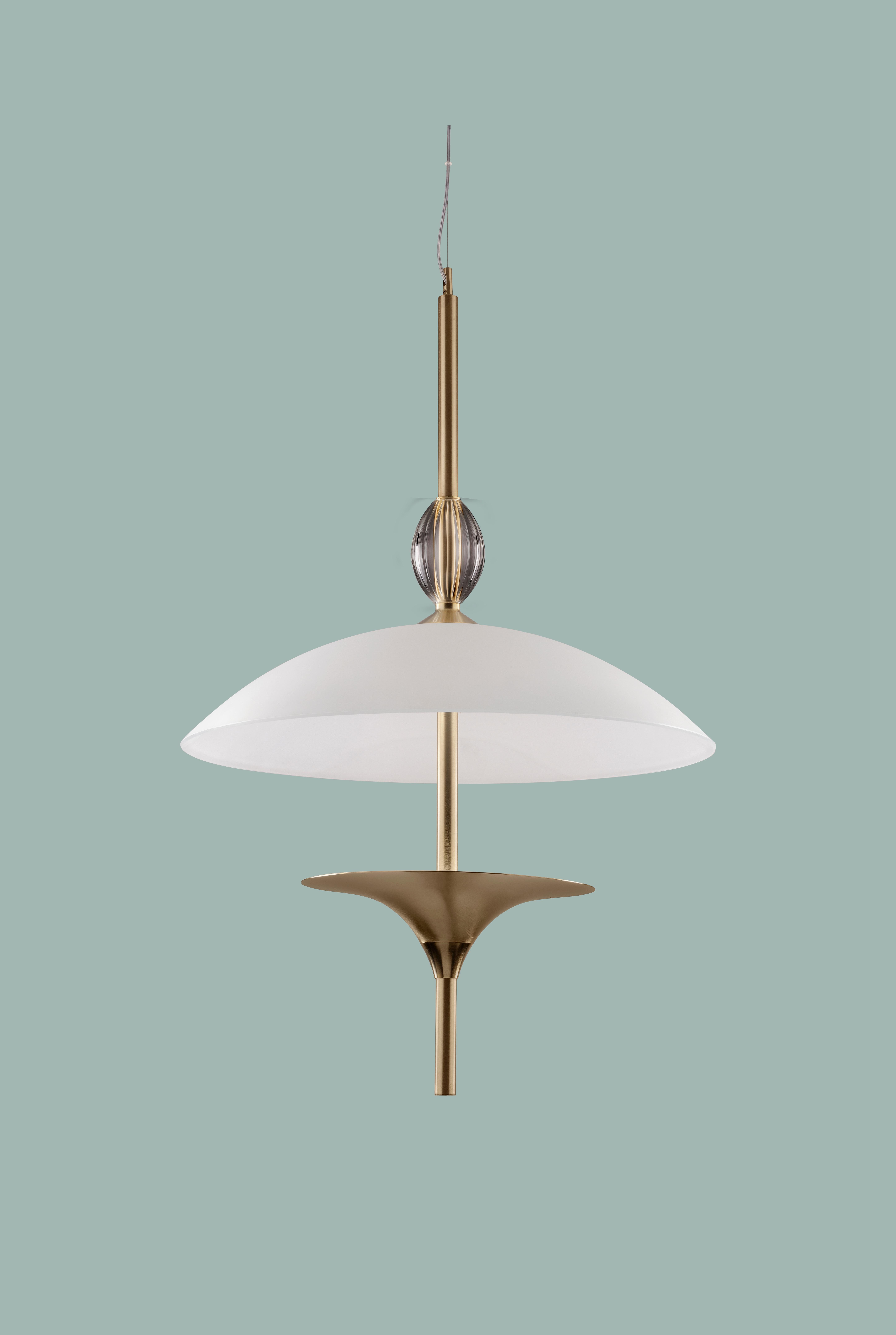 Lampada a sospensione piccola Sama di Euroluce Lampadari
Dimensioni: Ø 50 x H. 80 cm.
Materiali: Metallo, vetro e plexiglass.

Disponibile in diversi colori e tre misure. I prezzi possono variare. Tutte le nostre lampade possono essere cablate a