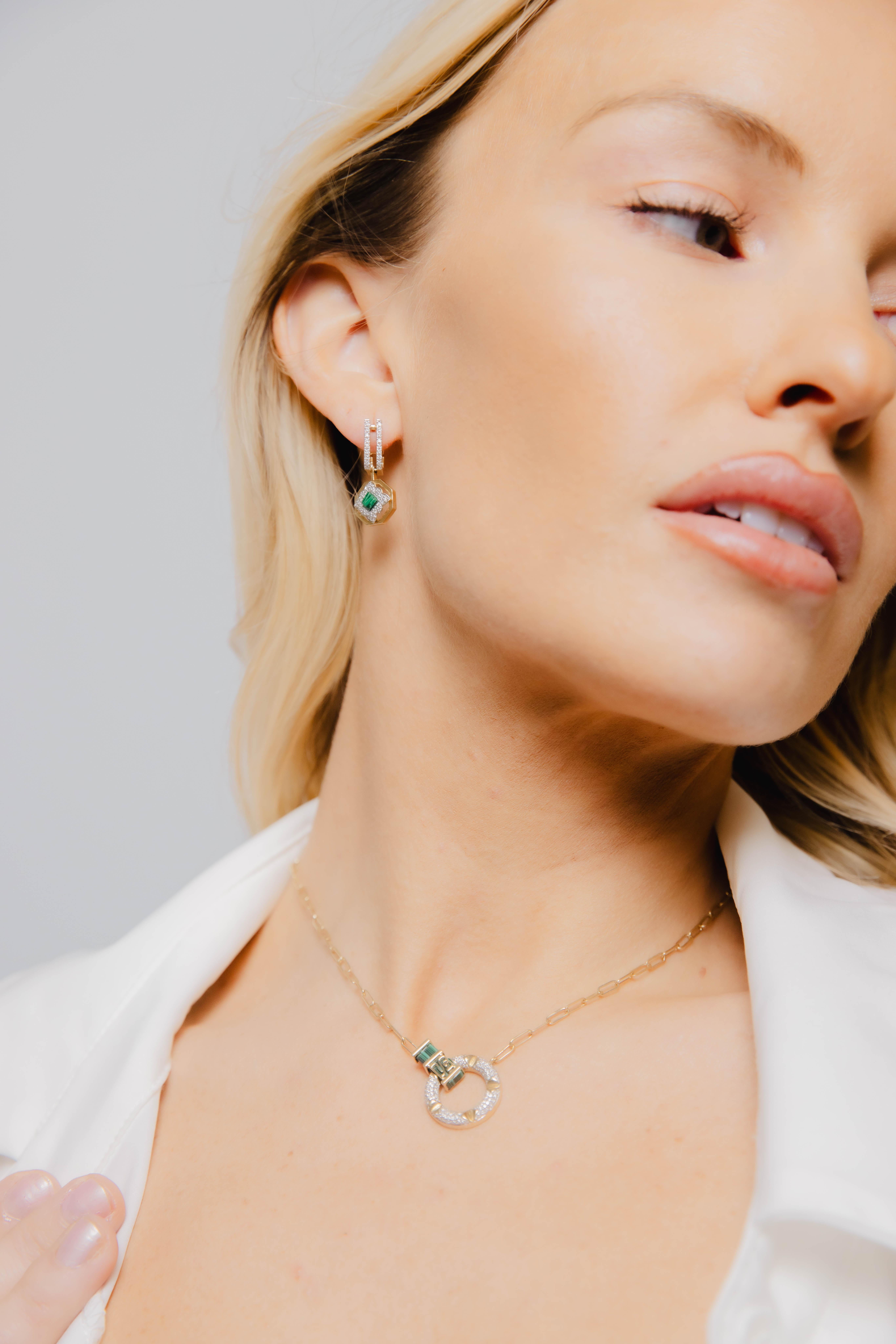 Contemporain SĀMAÁ Diamonds - Collier Halo Menthe - Collier pendentif en malachite et diamant en vente