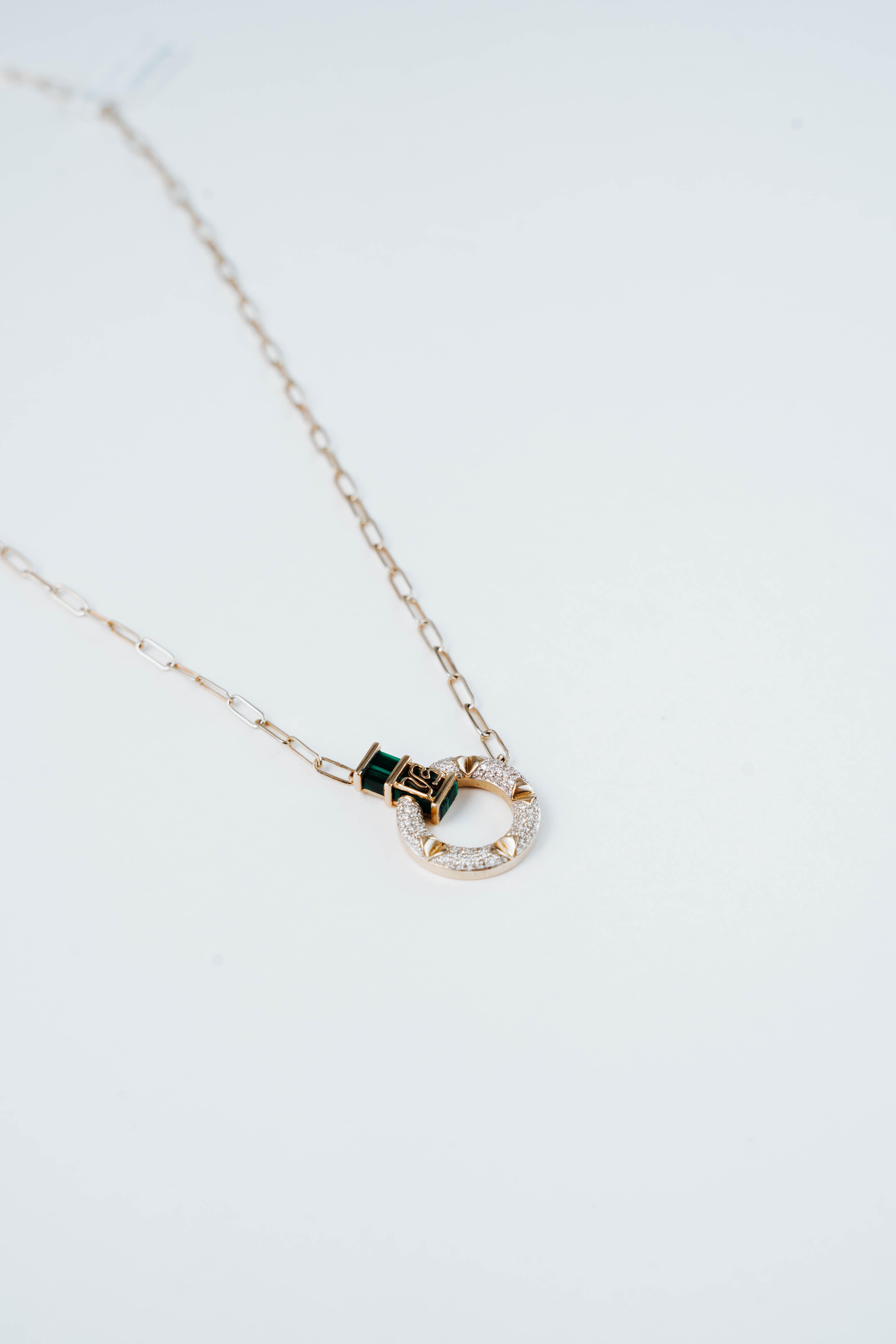 SĀMAÁ Diamonds - Collier Halo Menthe - Collier pendentif en malachite et diamant Pour femmes en vente
