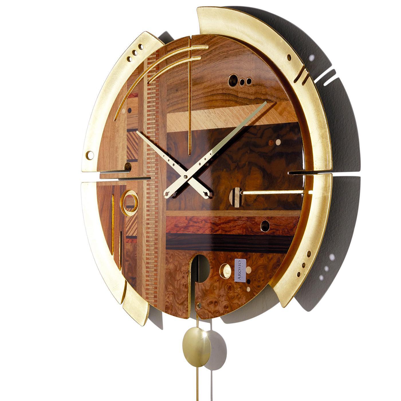 Part of a special edition, this wall clock is an exquisite addition to a modern interior. Its structure in wood pulp with a silent quartz mechanism made in Germany is adorned with a face boasting elm and walnut briarwood with rosewood, Bubinga,
