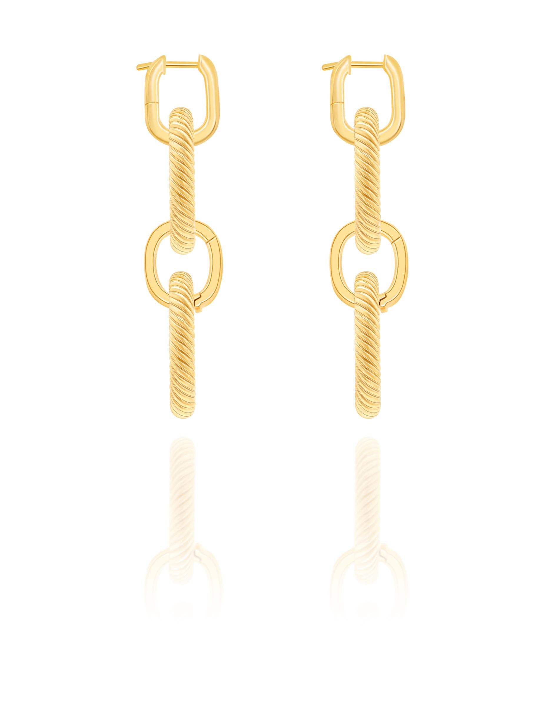 Gli orecchini del deserto scintillante - Collezione A Love Affair

Continua a brillare con gli orecchini abbinati alla collana The Glistening Desert. Con un design rivoluzionario che può essere indossato in più di 7 modi, questa collezione di