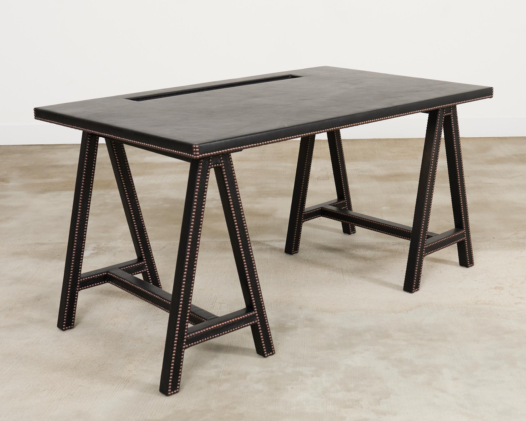 Samantha Todhunter Design Matilda Scrivania a cavalletto in pelle Campaigner in vendita 8