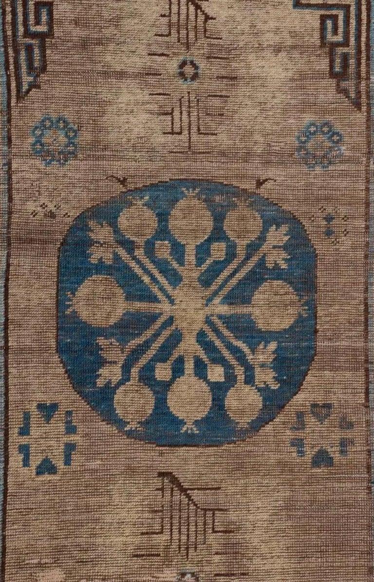 Samarkand Khotan Double-Medallion Wool Carpet (9' 3