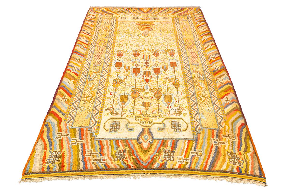 This antique Samarkand Rug Silk is a remarkable example of the region's rich tradition, known for producing some of the most finely woven and artistically significant rugs in Central Asia. Measuring approximately 239 × 150 cm (7' 10