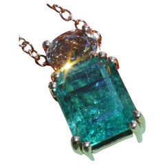 Sambia Emerald Brilliant Pendant with Chain  2.49 ct 0.51 ct IGI AIG Certified