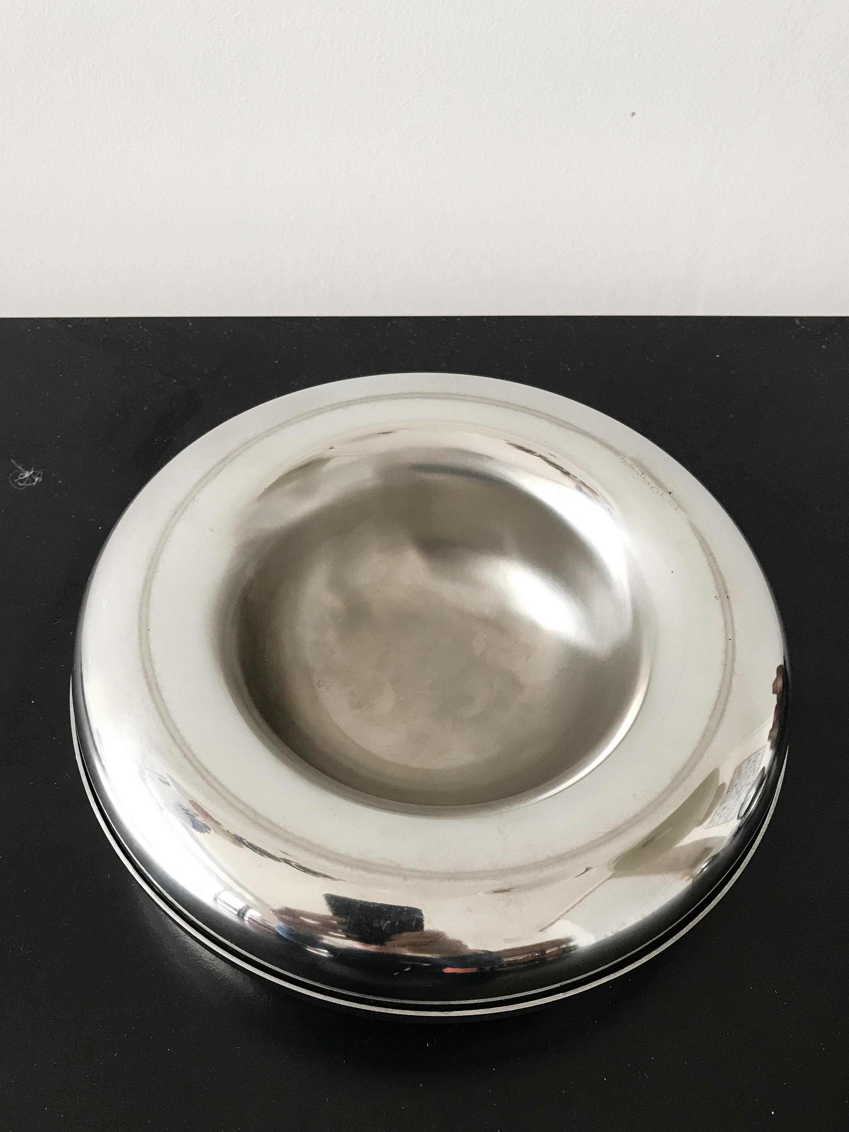 Italian steel ashtray manufactured by Sambonet with engraved trademark, Italy 1970s
Please note that the item is original of the period and this shows normal signs of age and use.