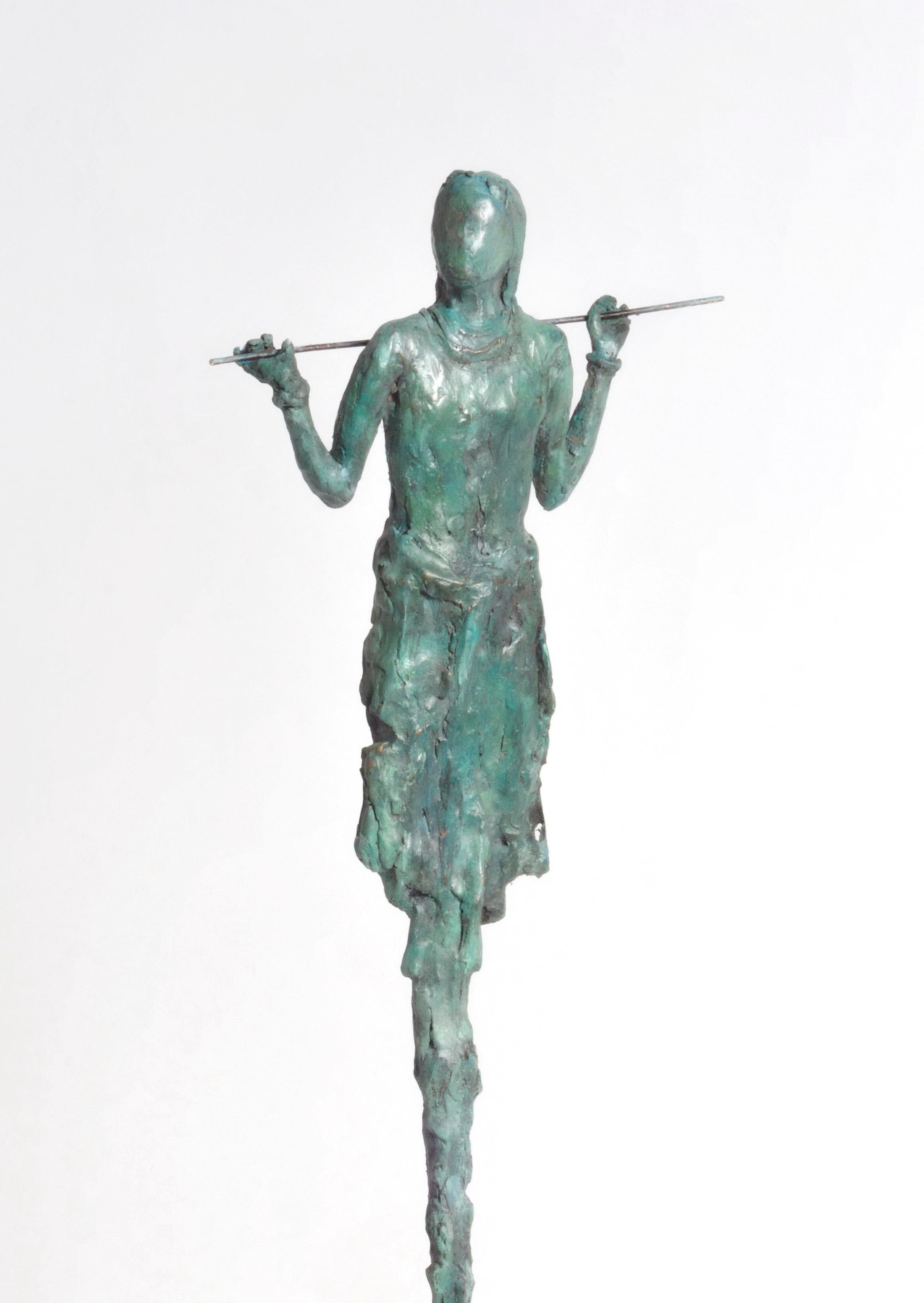 a sua interpretazione di un mandriano Samburu è una sentinella della tradizione, la sua vita è un arazzo intessuto con i fili della saggezza pastorale e dello spirito duraturo della savana africana. Questo Samburu fa parte della mia serie figurativa