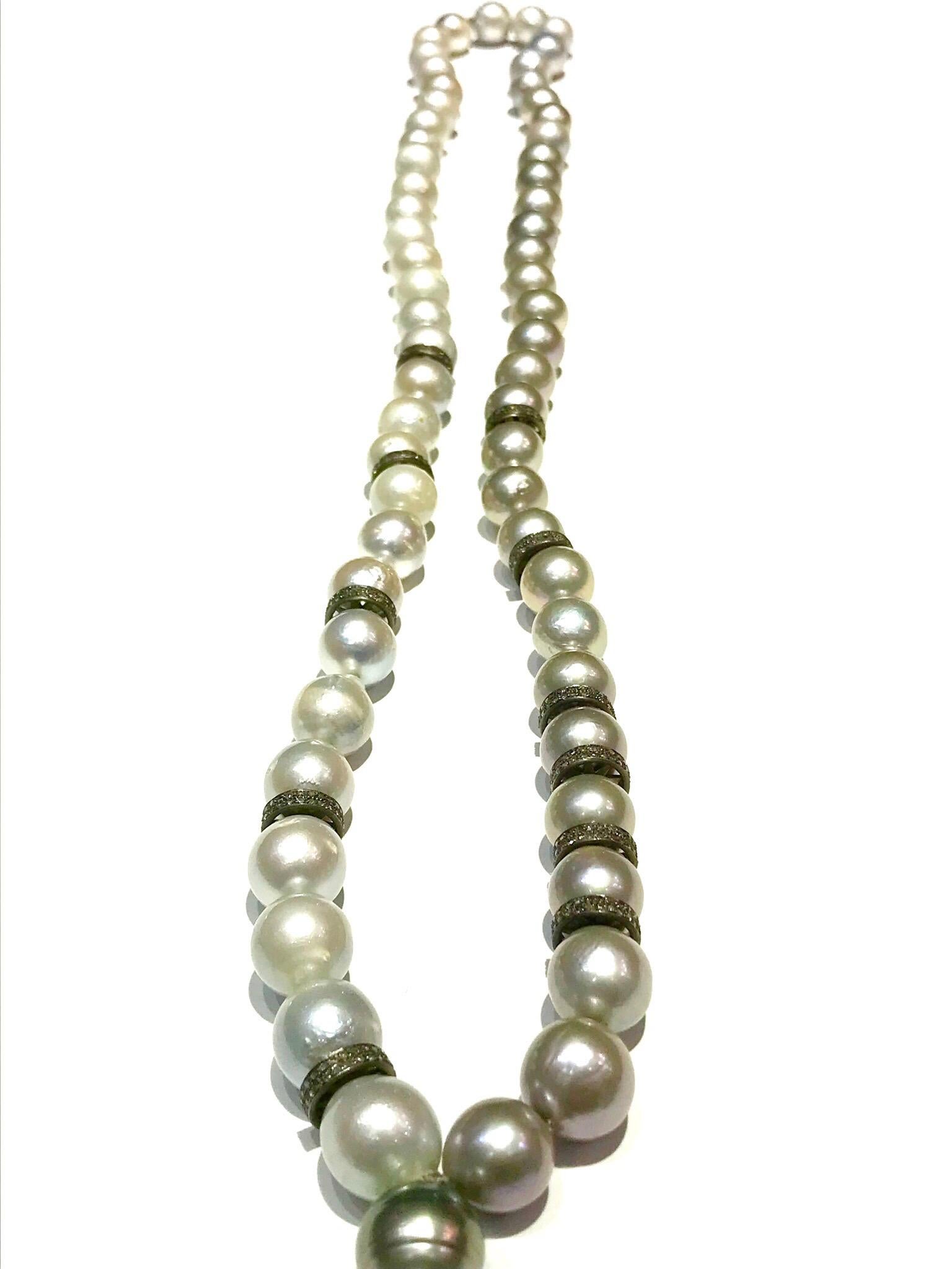 Samira13 Lange Halskette aus Seidenkordel mit Südseeperlen und Diamanten Quasten (Moderne) im Angebot