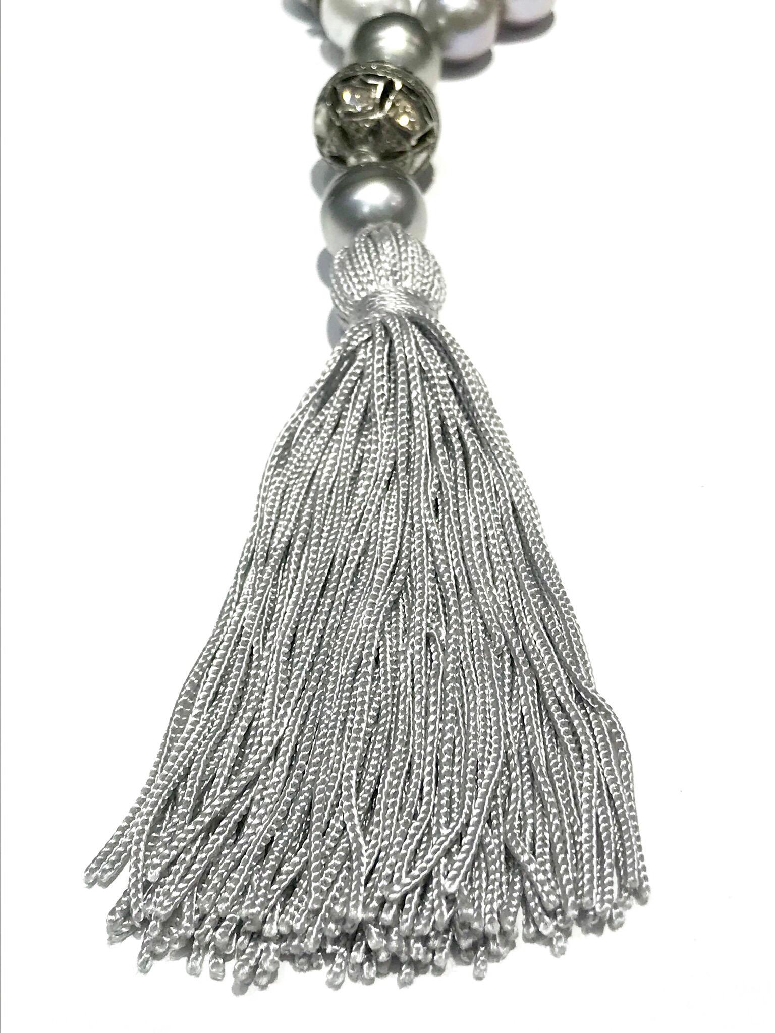 Samira13 Lange Halskette aus Seidenkordel mit Südseeperlen und Diamanten Quasten im Angebot 2