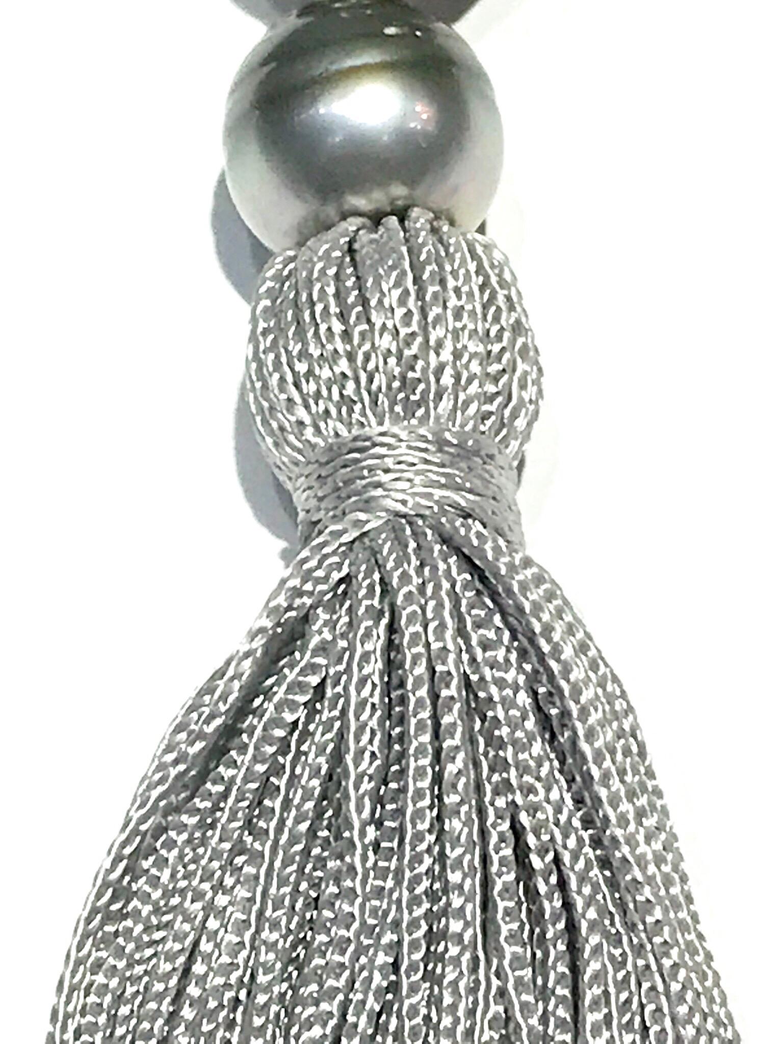 Samira13 Lange Halskette aus Seidenkordel mit Südseeperlen und Diamanten Quasten im Angebot 3