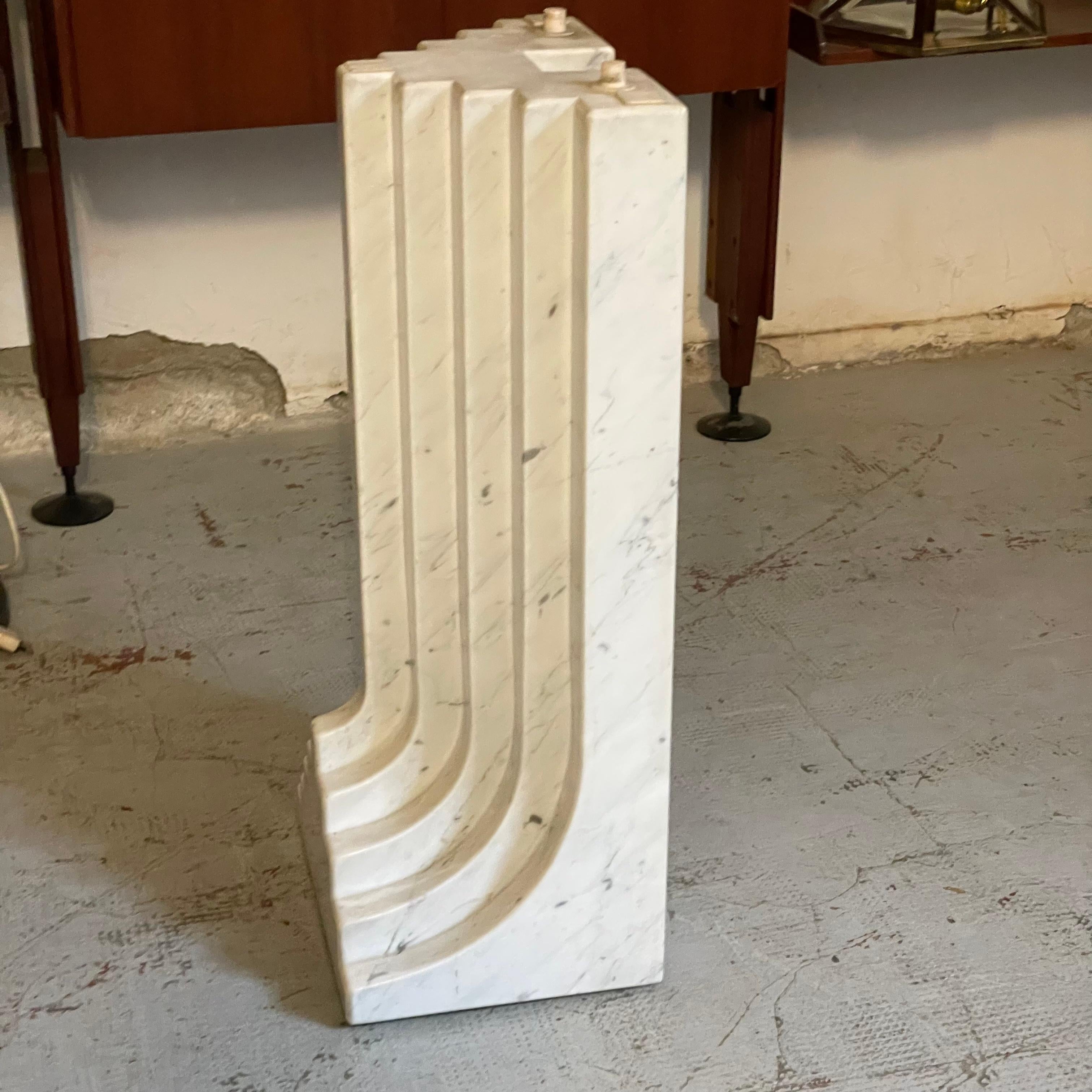 Samo Table in white marble, Carlo Scarpa For Sale 6