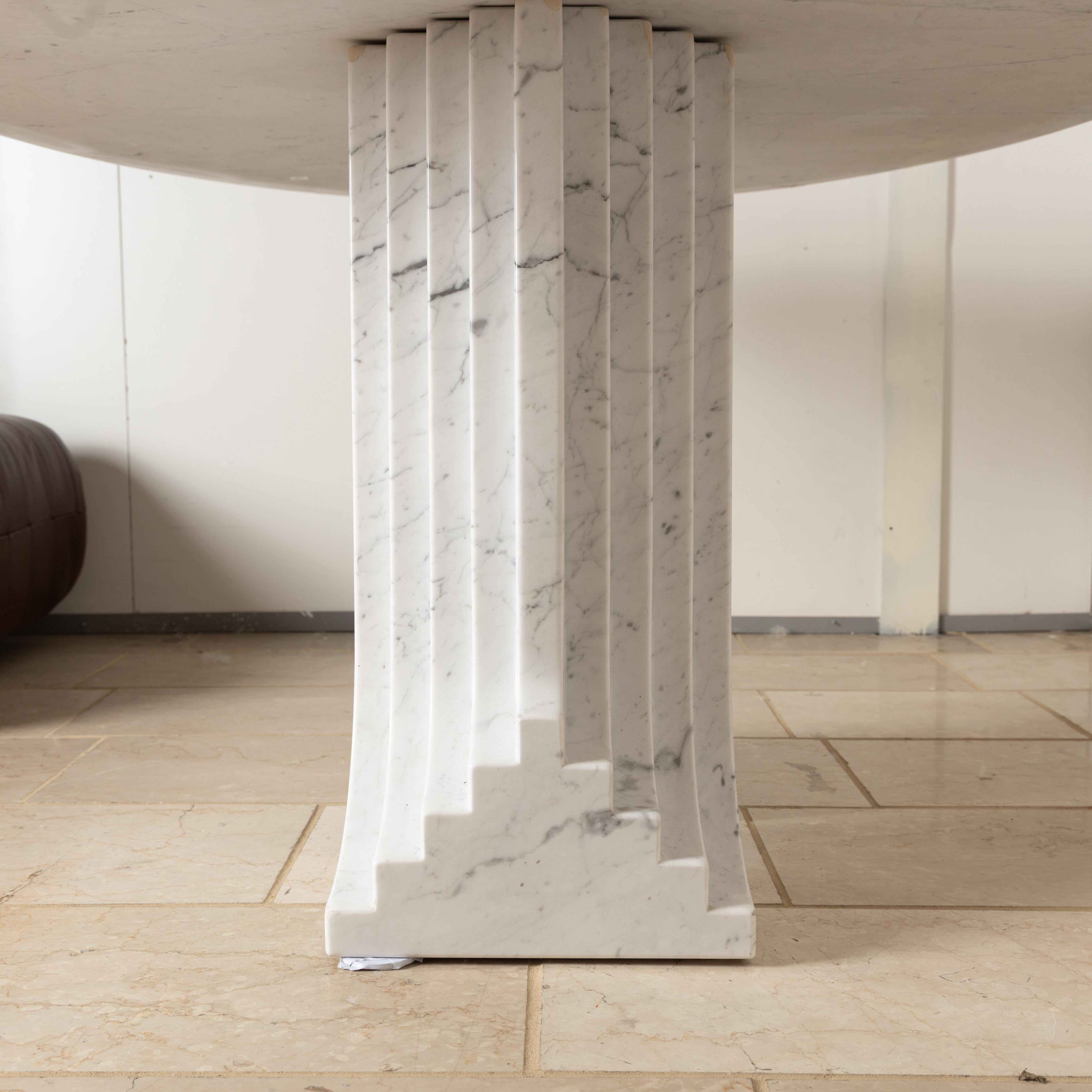 Mid-20th Century Samo Table in white marble, Carlo Scarpa For Sale