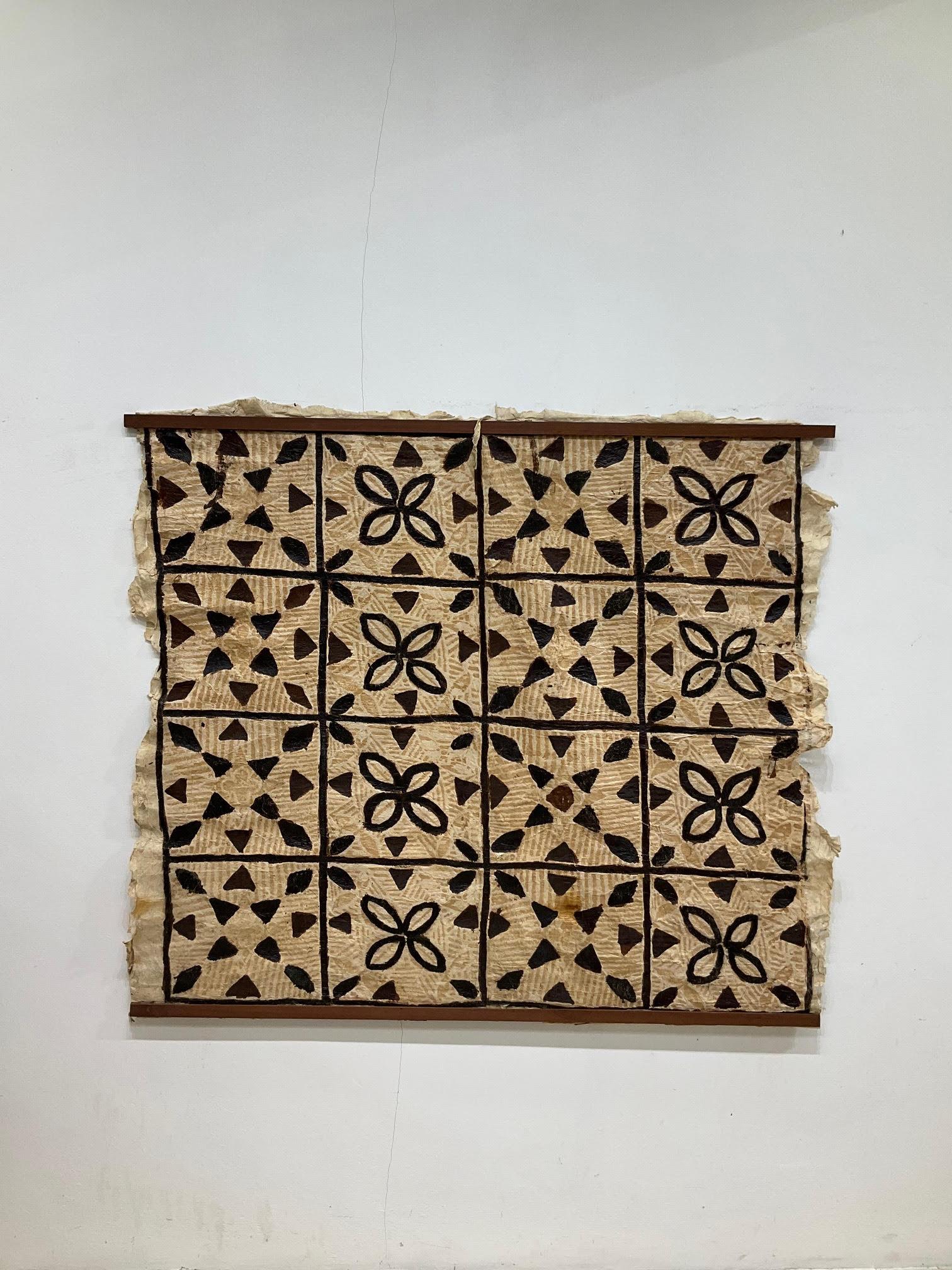 Tela de corteza samoana (Siapo) con motivos geométricos, finales del siglo XIX - principios del XX en venta 5