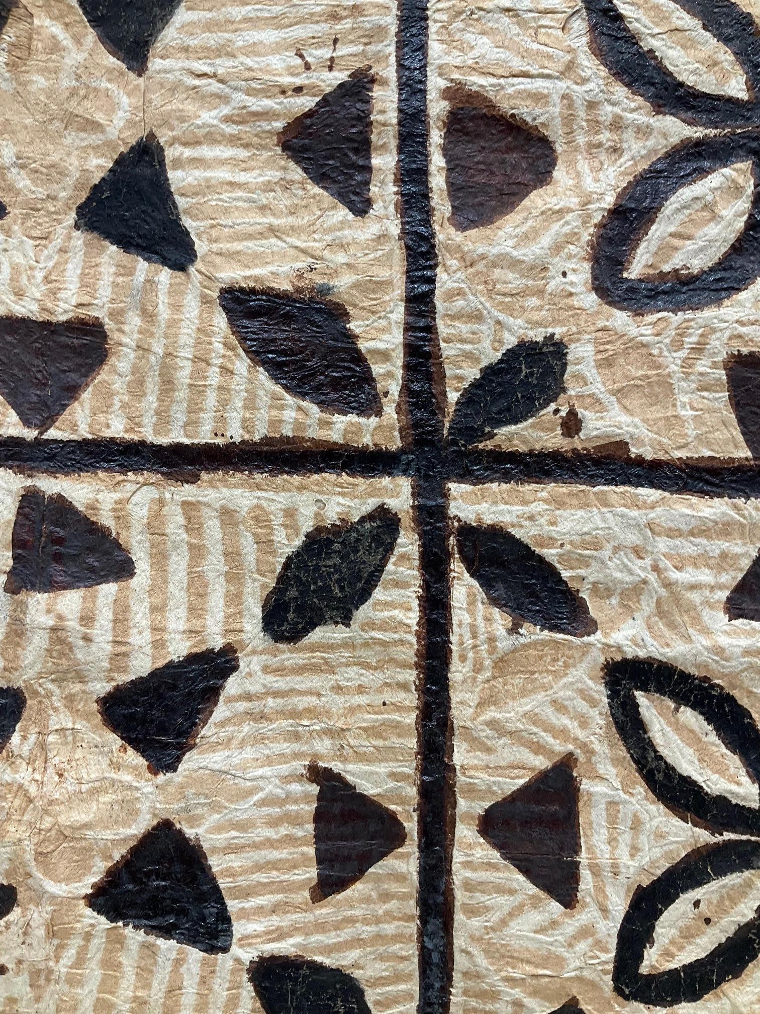 Tela de corteza samoana (Siapo) con motivos geométricos, finales del siglo XIX - principios del XX en venta 1