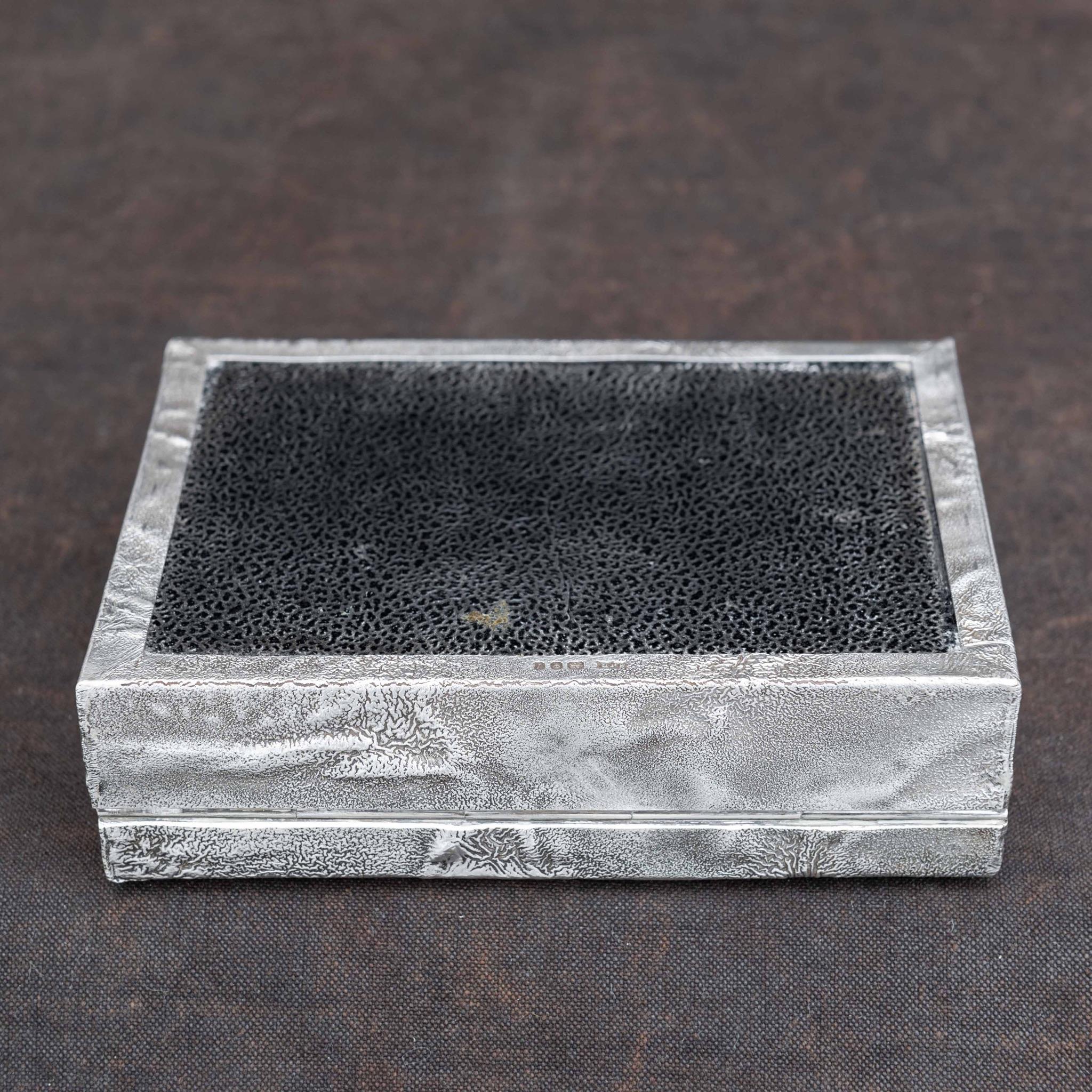 Samorodok Sterling Silver Cigarette Box, Hallmarked, London 1966. 2