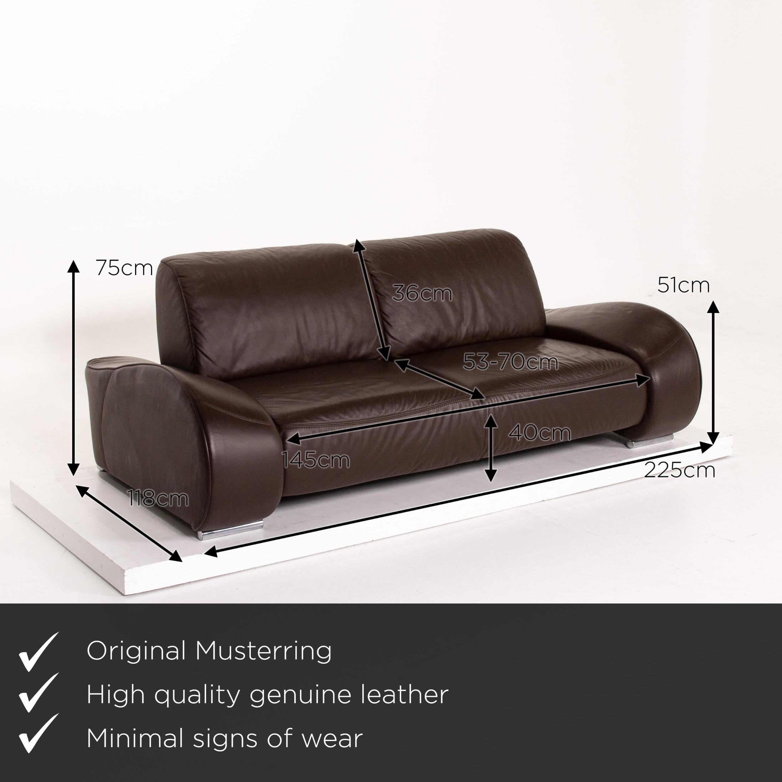 We present to you a sample ring leather sofa brown dark brown two-seat couch.

 

 Product measurements in centimeters:
 

Depth 118
Width 205
Height 75
Seat height 40
Rest height 51
Seat depth 53
Seat width 145
Back height 36.
  