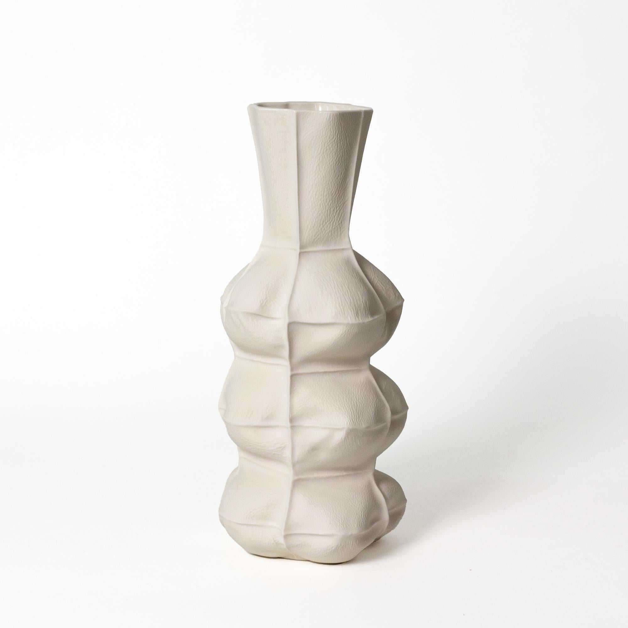 MUESTRA Cerámica orgánica blanca Kawa Vase 23, porcelana, táctil, escultura Estadounidense en venta
