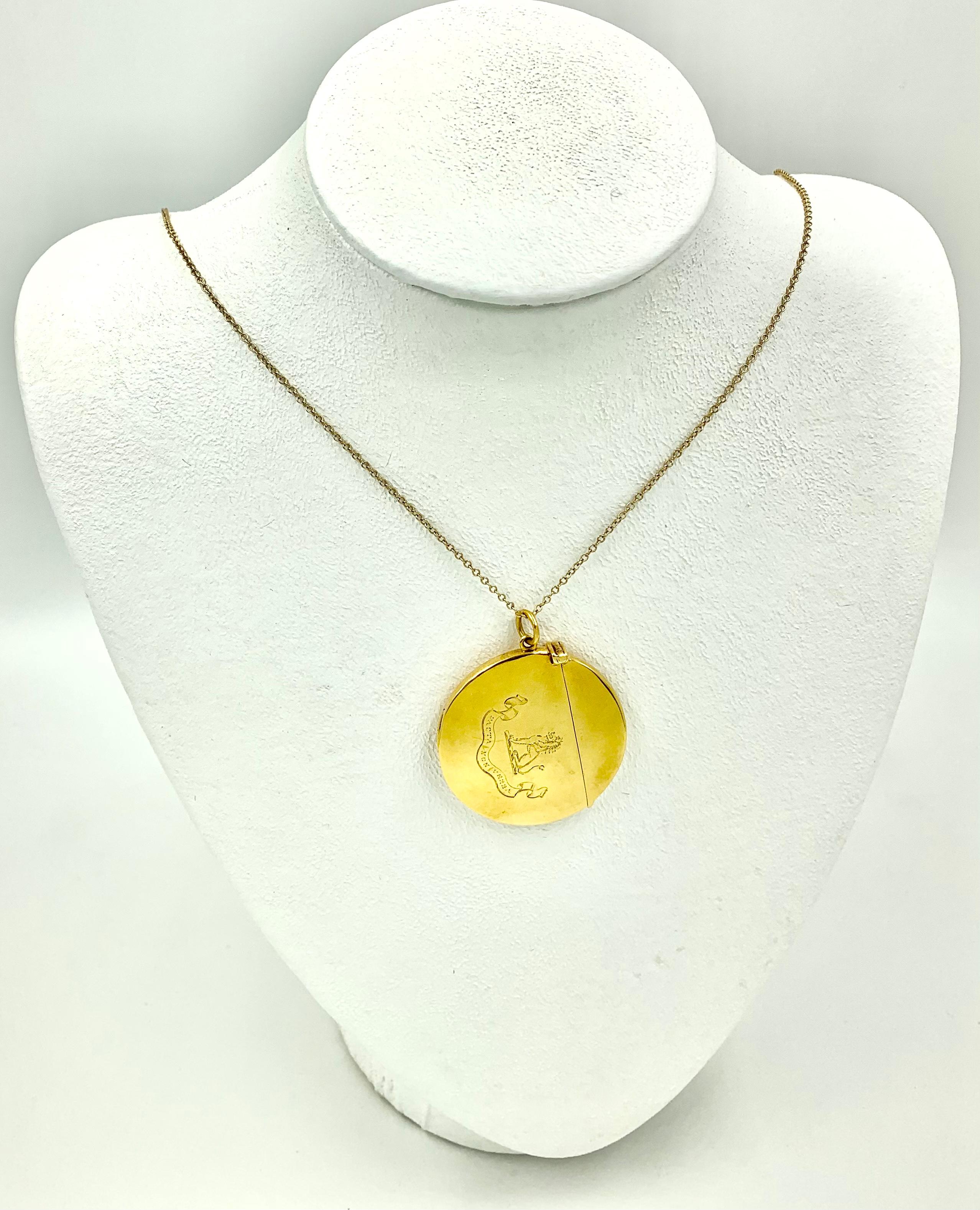 Large Antique Edwardian Armorial 18K Gold Lion Crest Pendant, Sampson Mordan For Sale 2