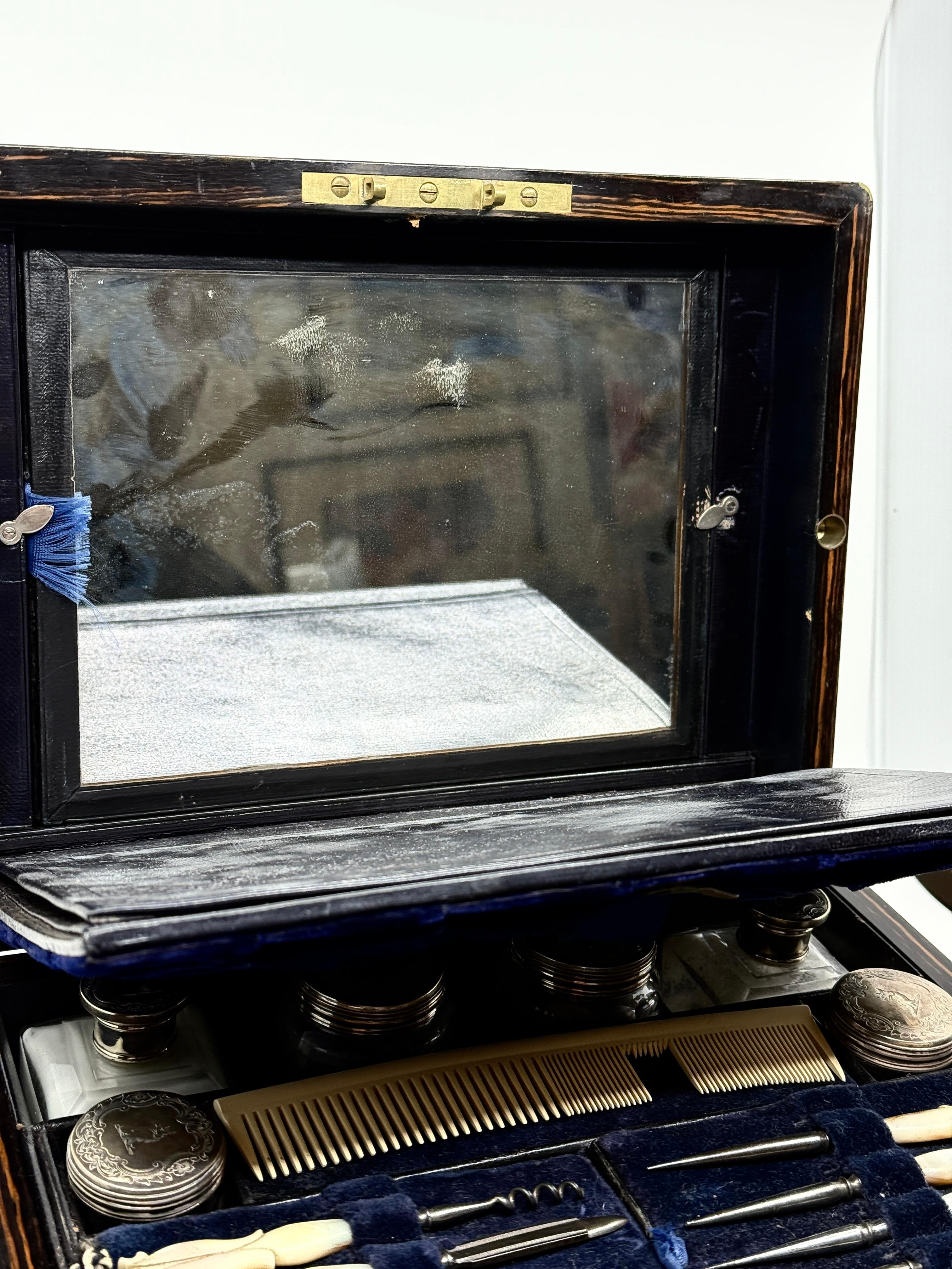 Sampson Mordan & Co Caja de tocador de calamandro y latón con incrustaciones de 1850 Plata de ley en venta 5