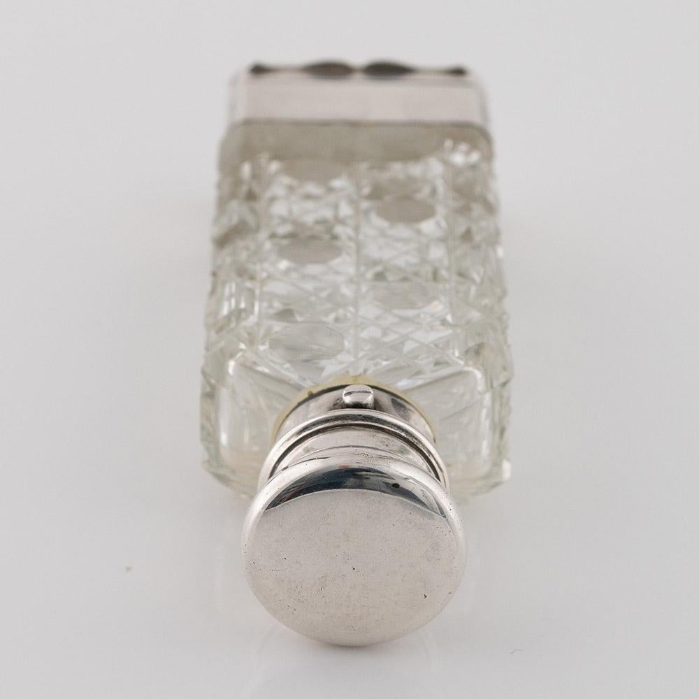 Sampson Mordan Silver Mounted Glass Scent Bottle Vinaigrette For Sale 1