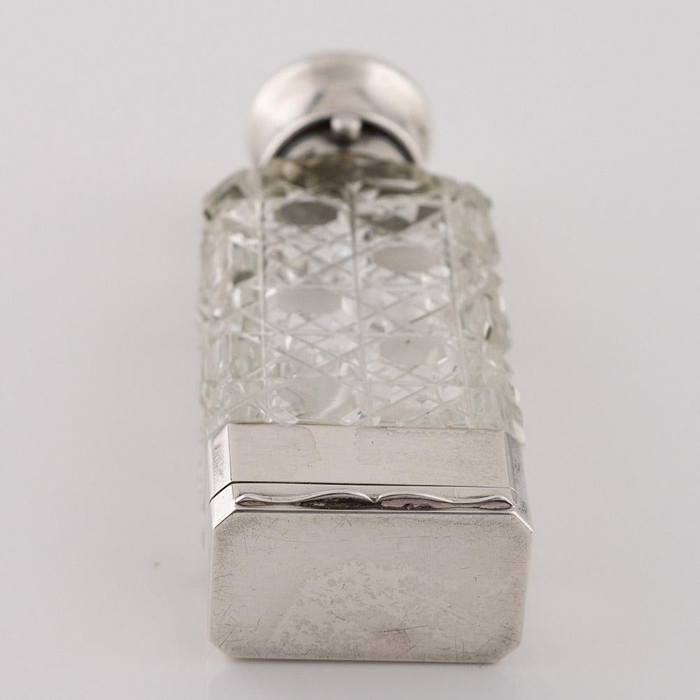 Sampson Mordan Silver Mounted Glass Scent Bottle Vinaigrette For Sale 2
