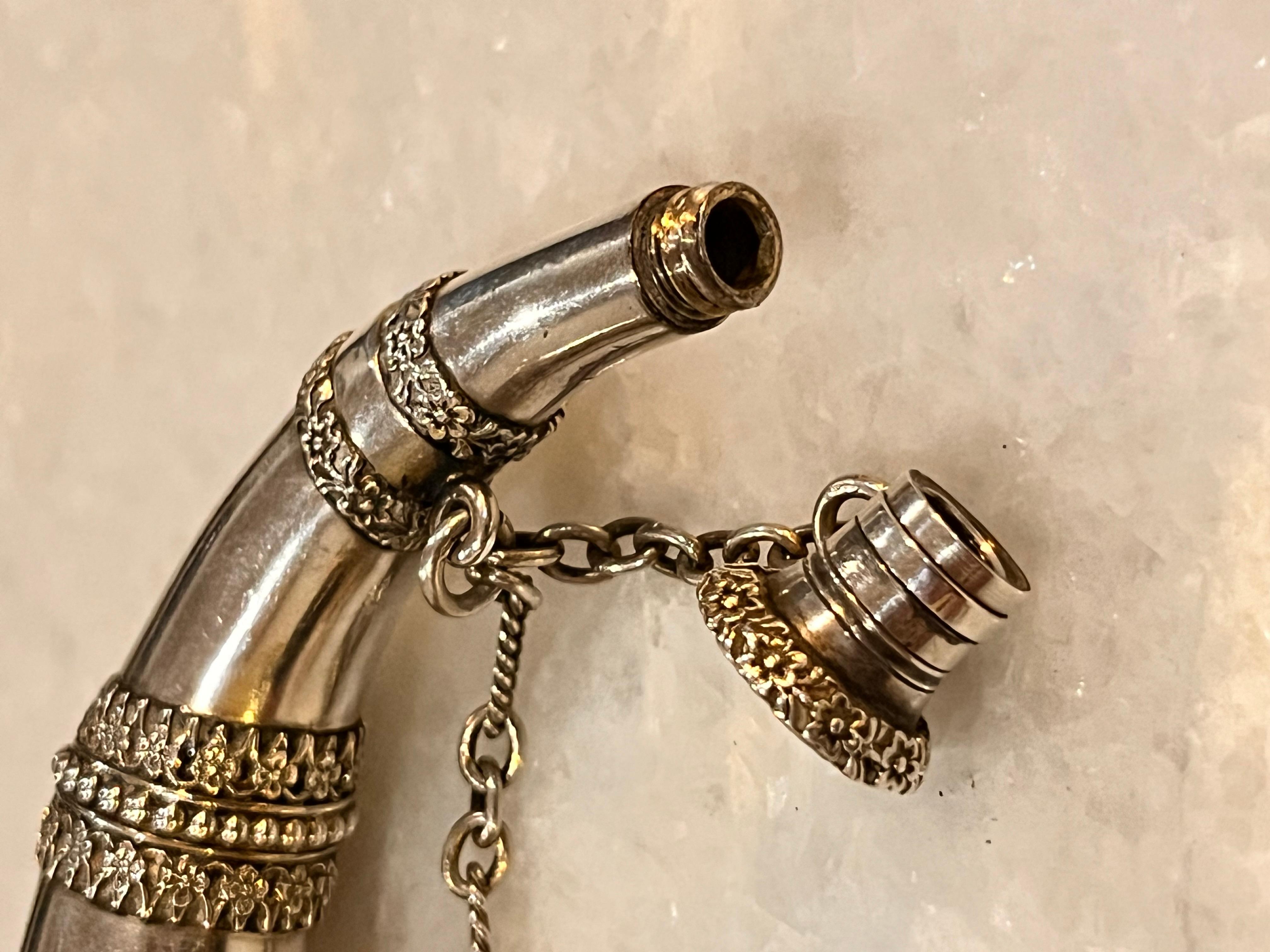 Sampson Mordan. Victorian silver horn shaped combined vinaigrette & scent bottle 3